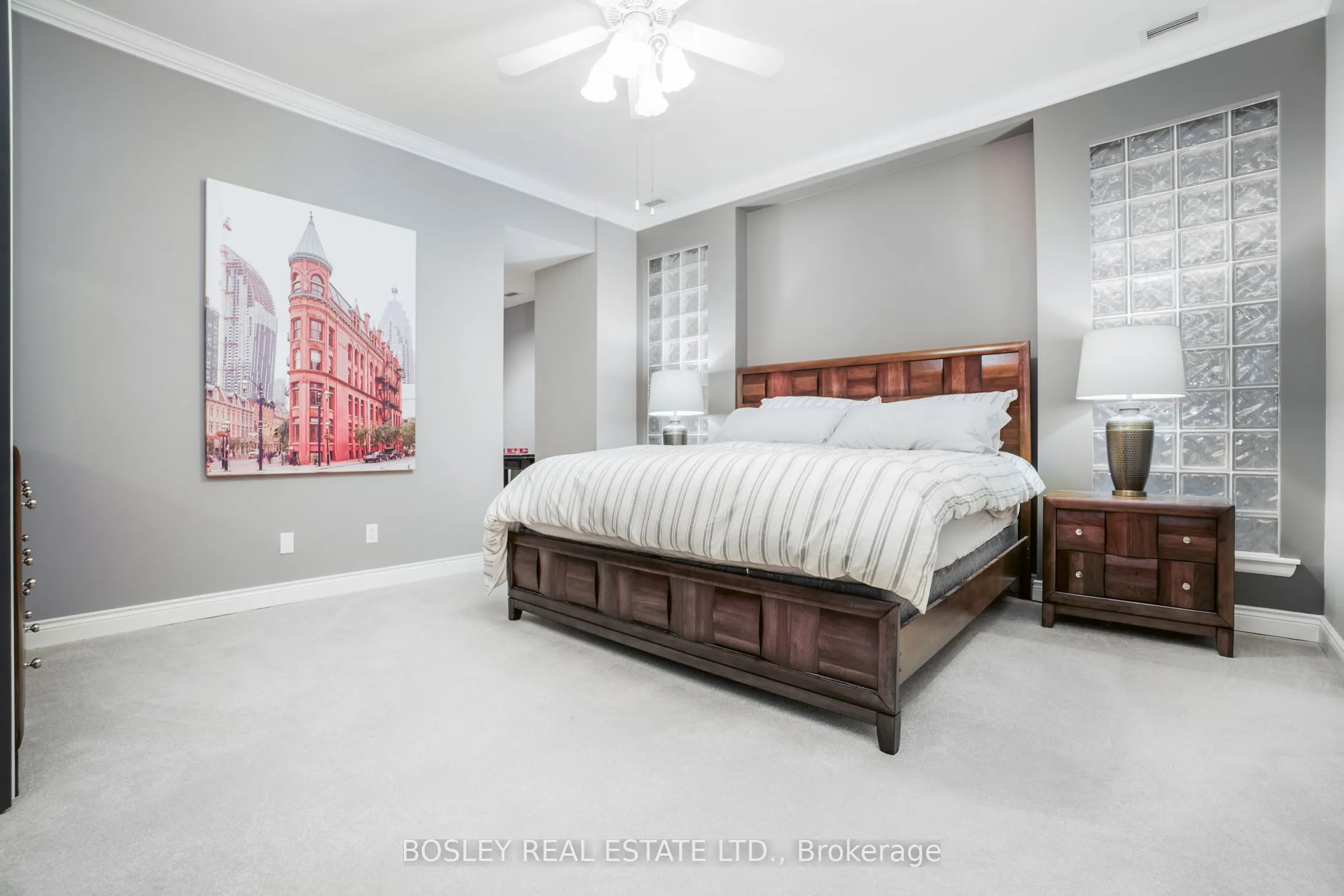 7 King Street E #1105