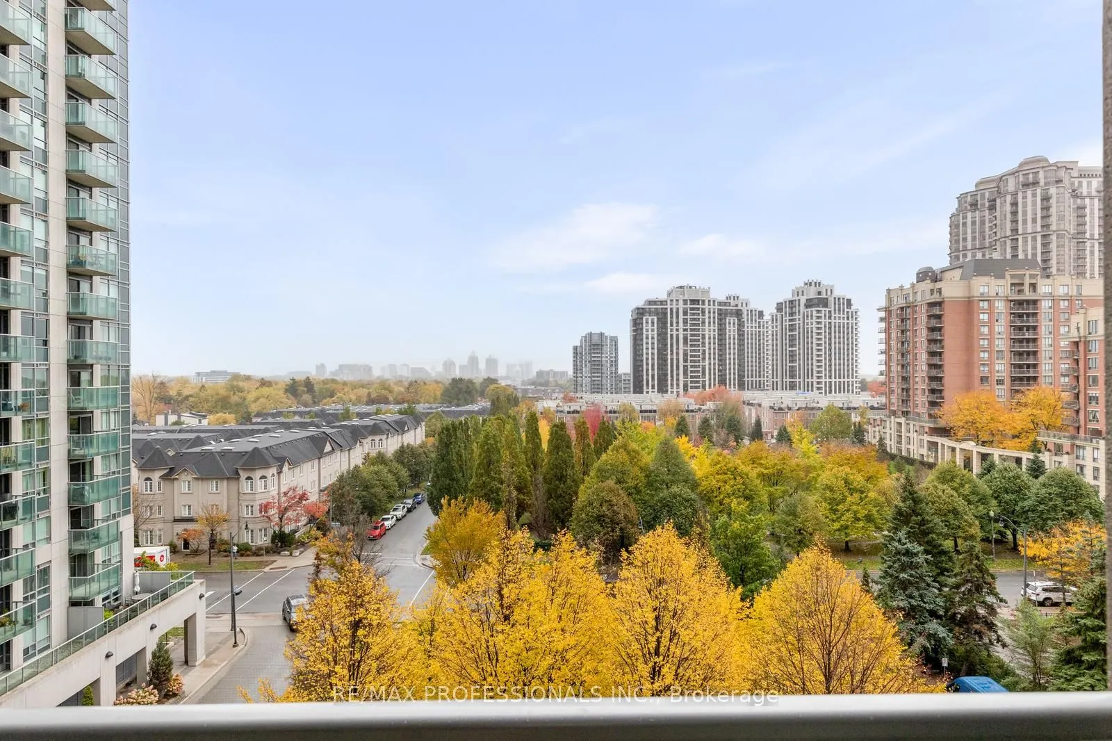 18 Harrison Garden Boulevard #706