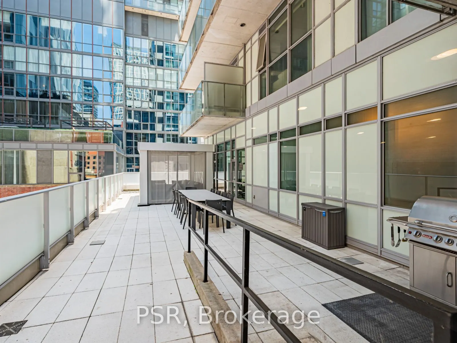 375 King Street W #801