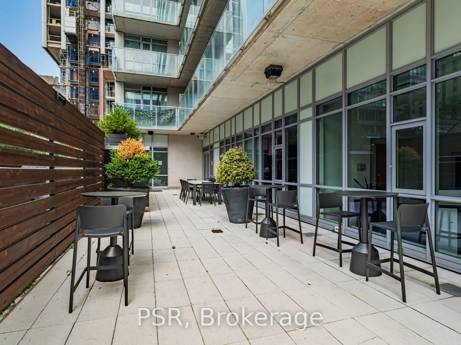 375 King Street W #801