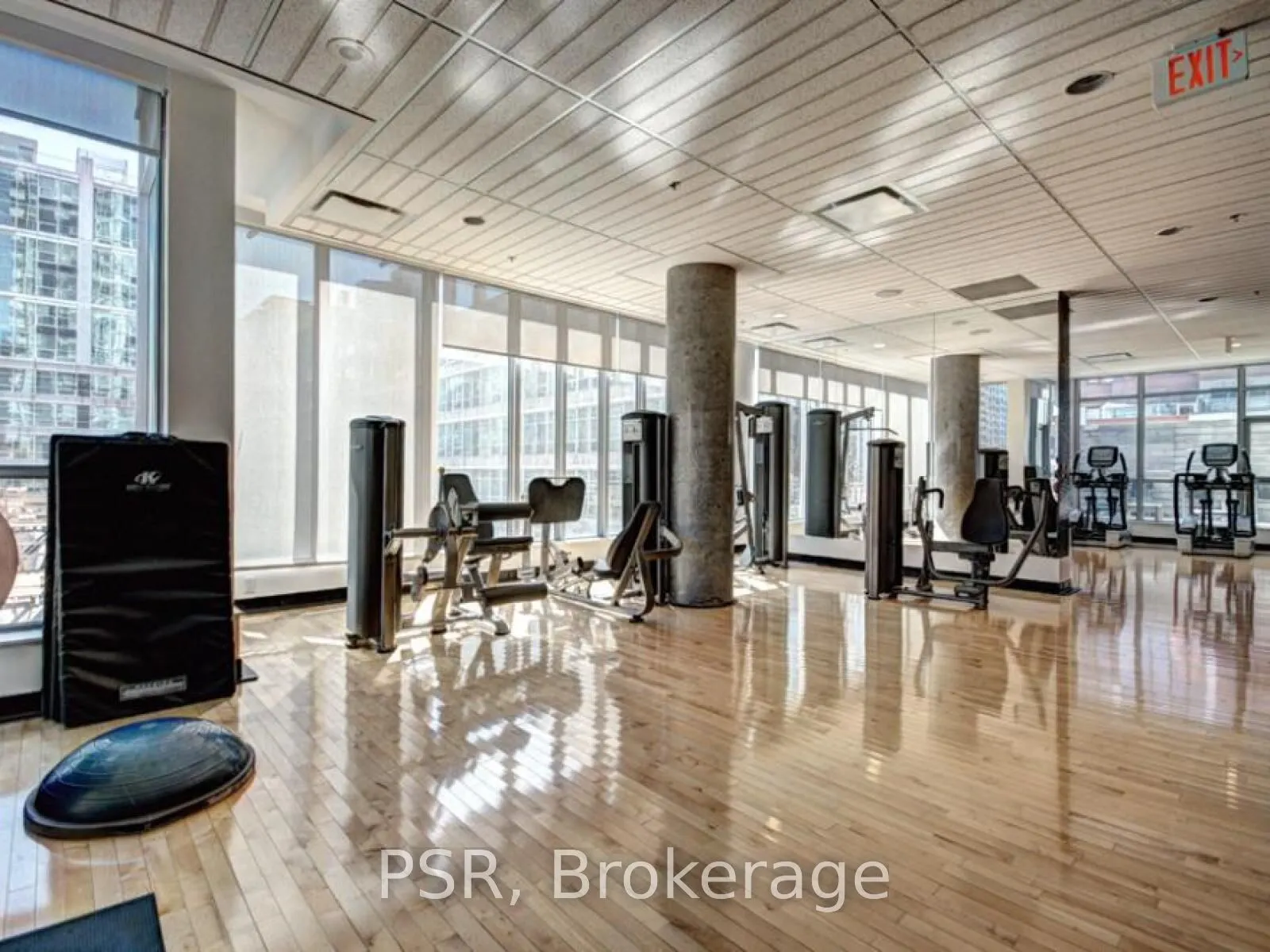 375 King Street W #801