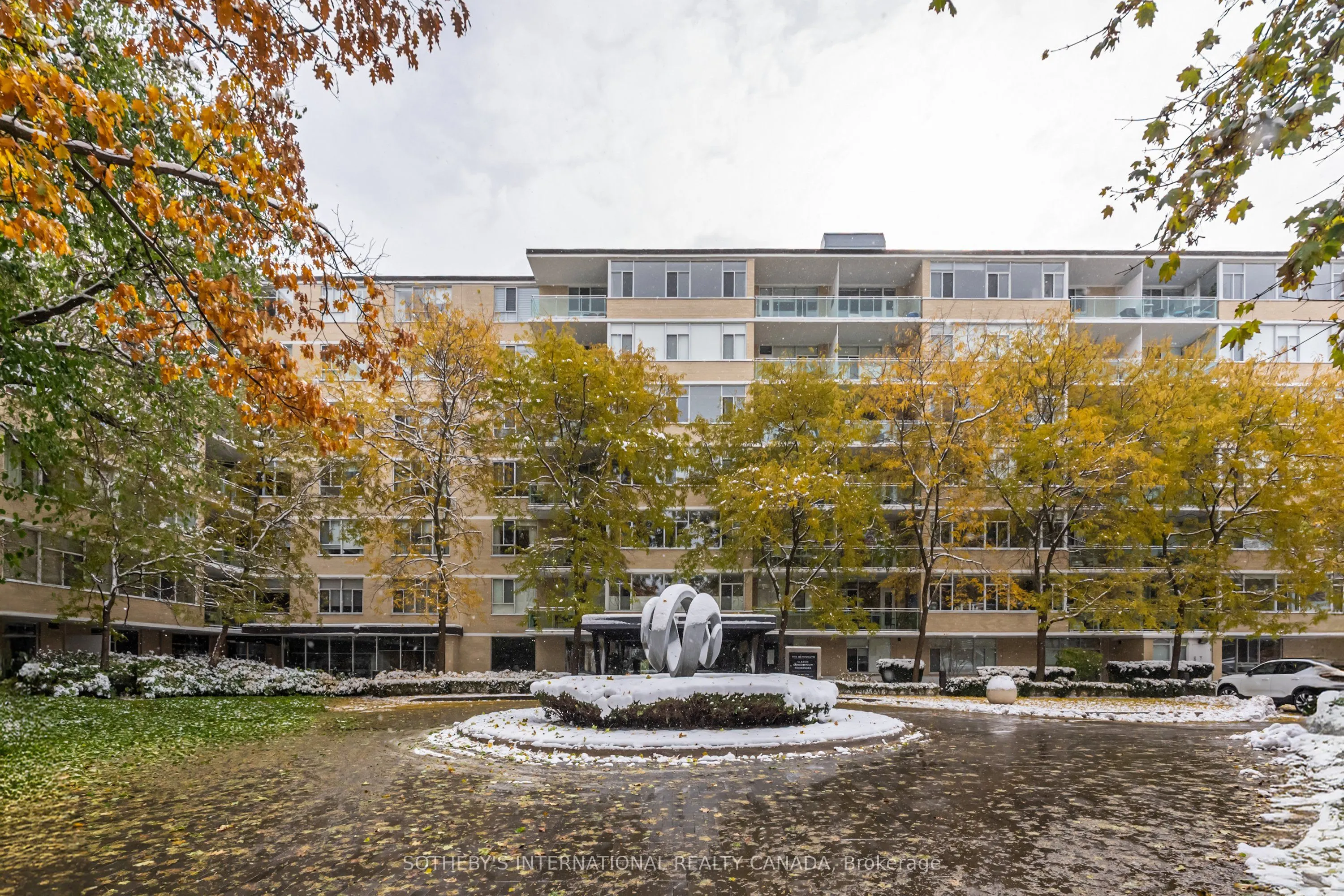 1 Benvenuto Place #320