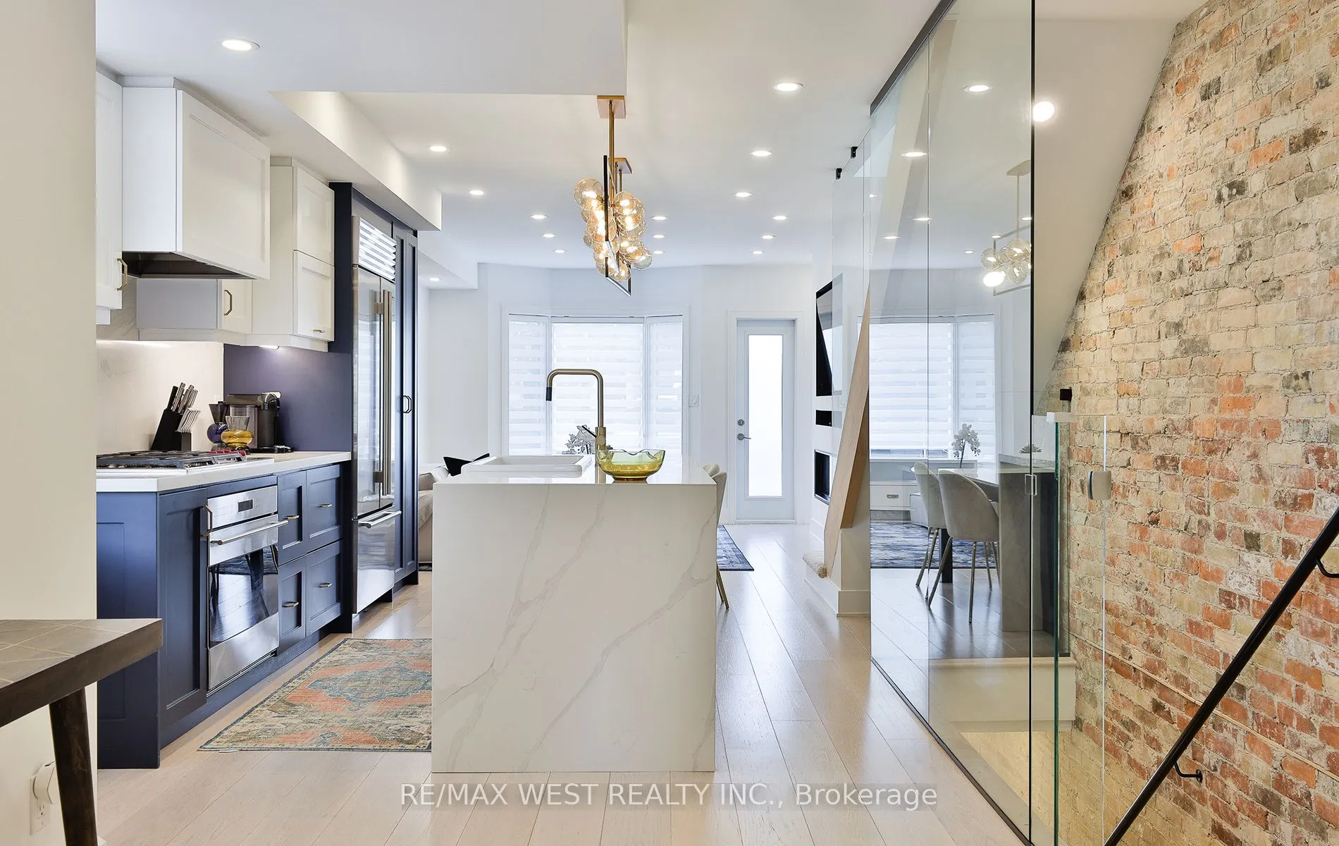 734 Shaw Street