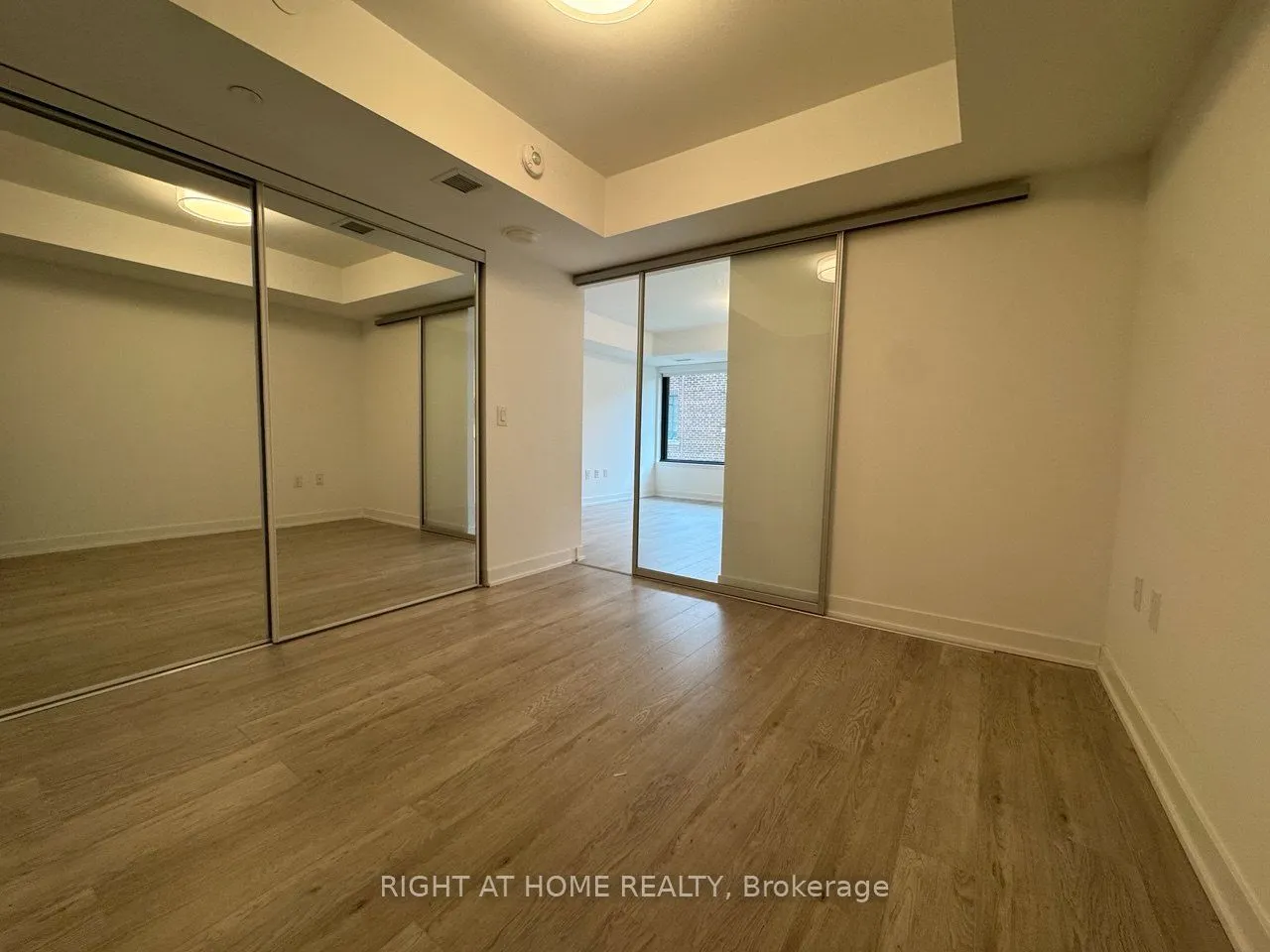 3 Strathgowan Avenue #324