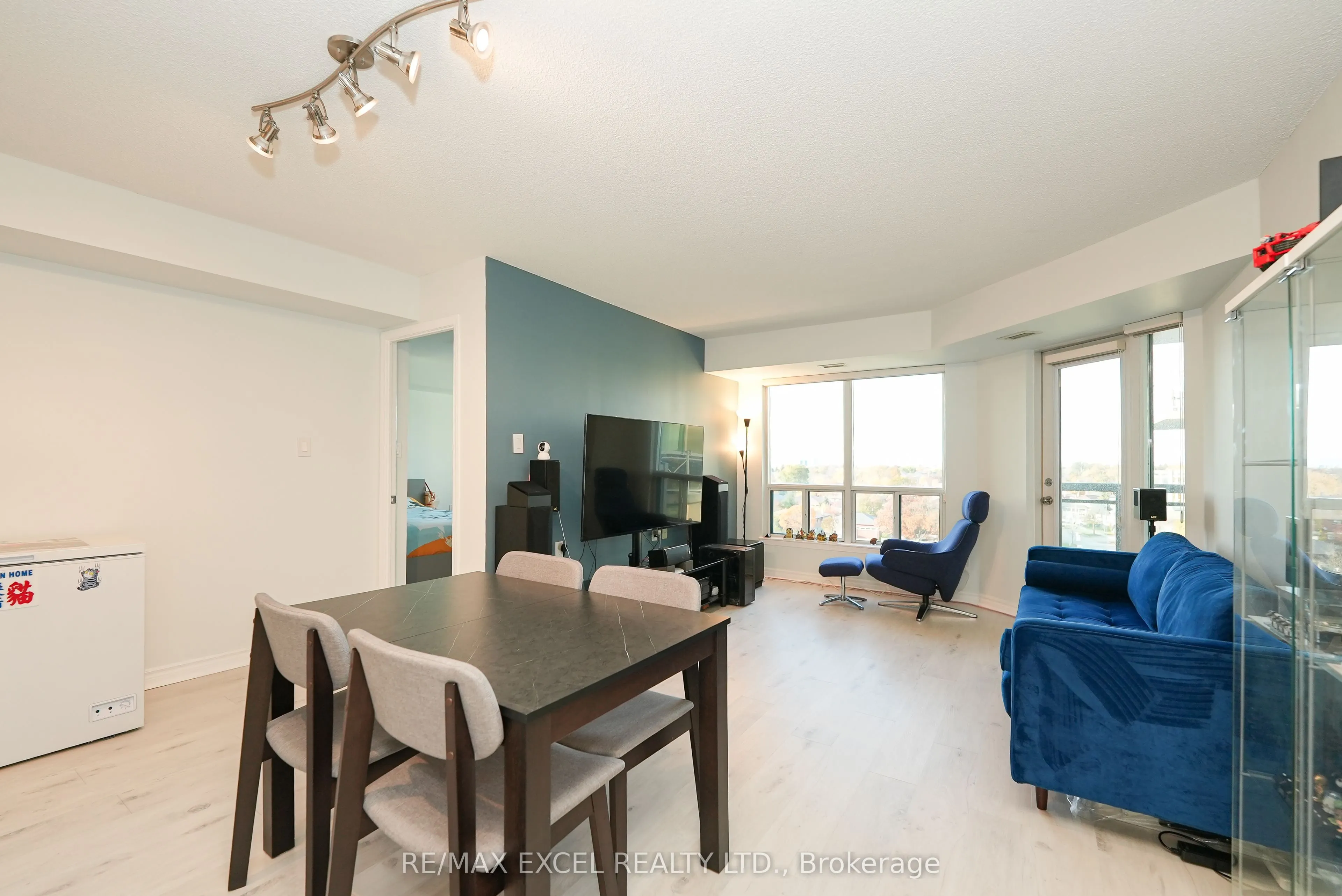 920 Sheppard Avenue W #711