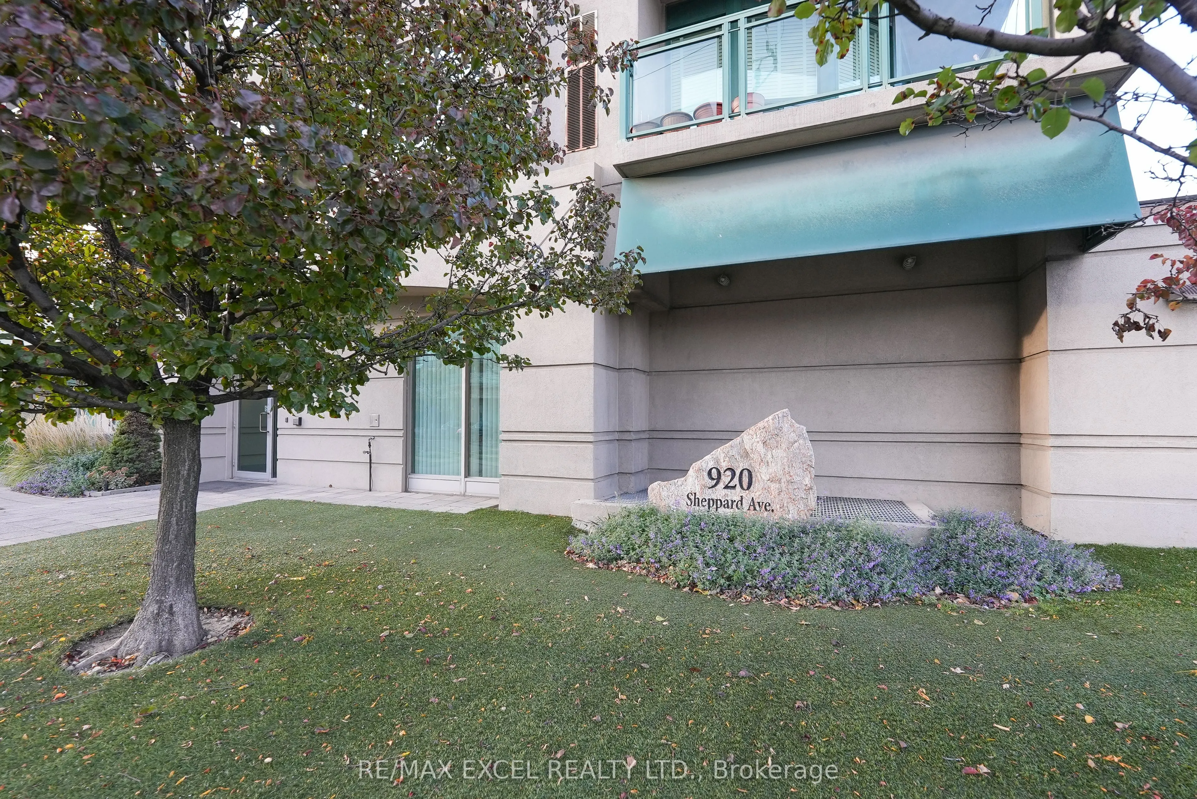 920 Sheppard Avenue W #711