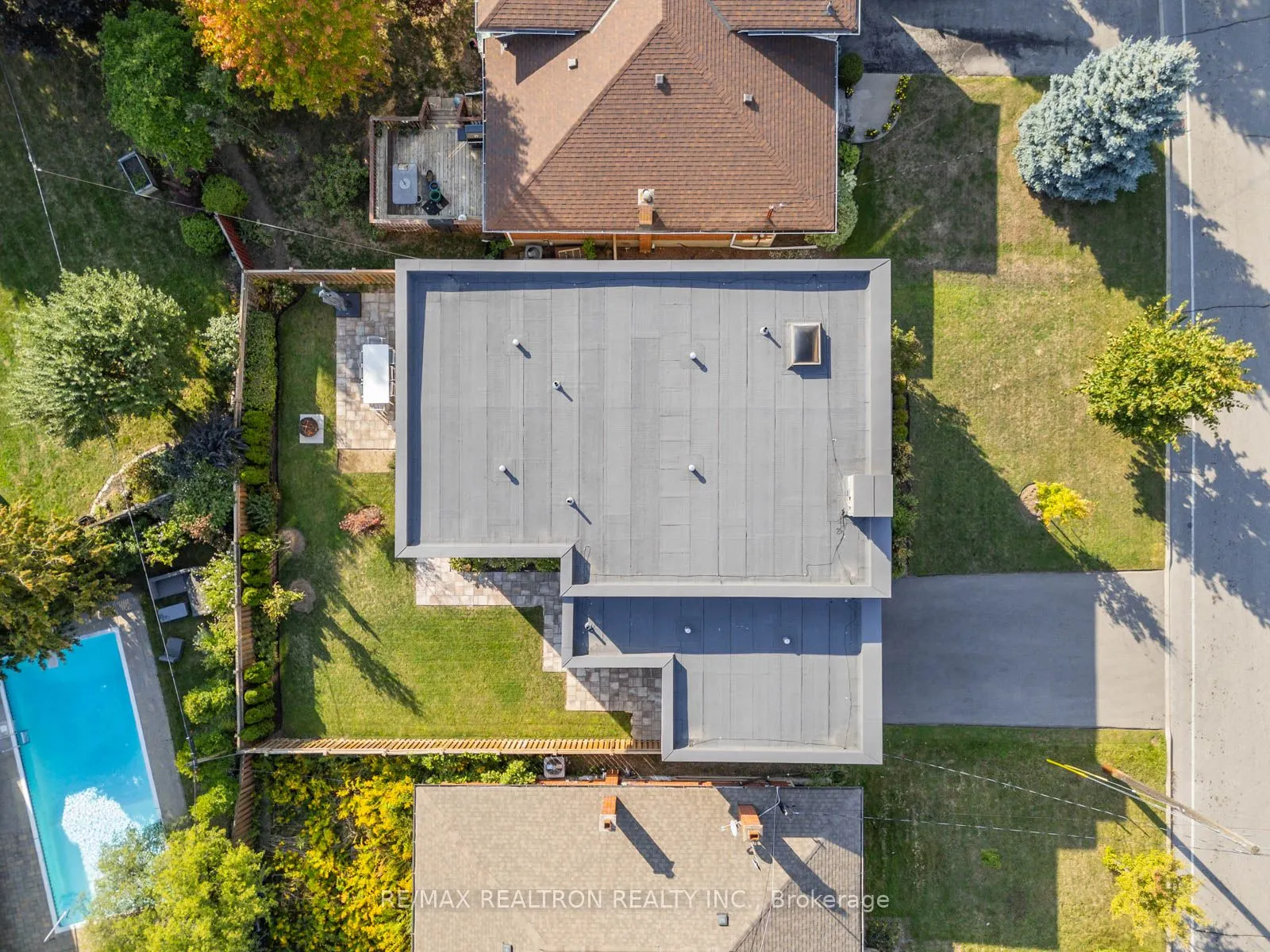240 Maxwell Street