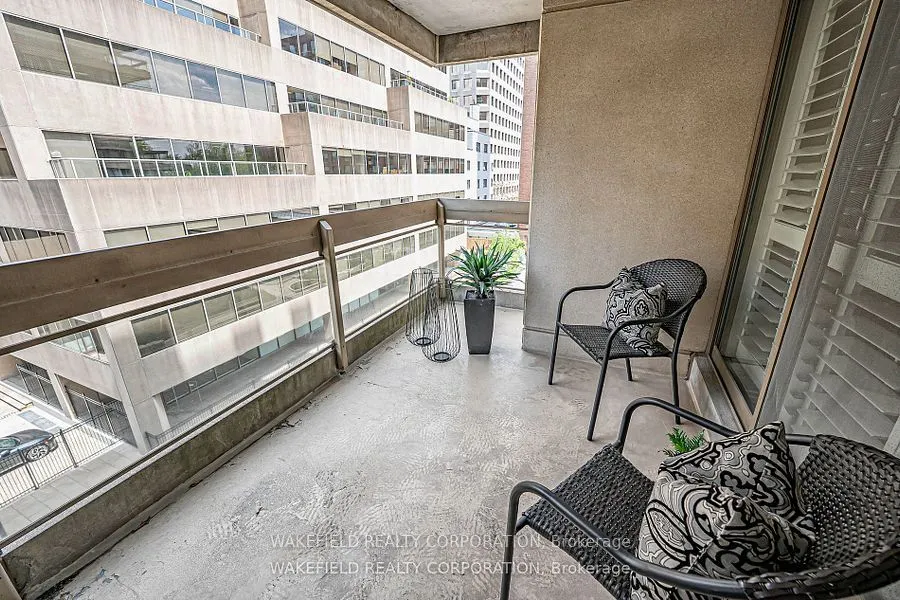 61 St Clair Avenue W #505