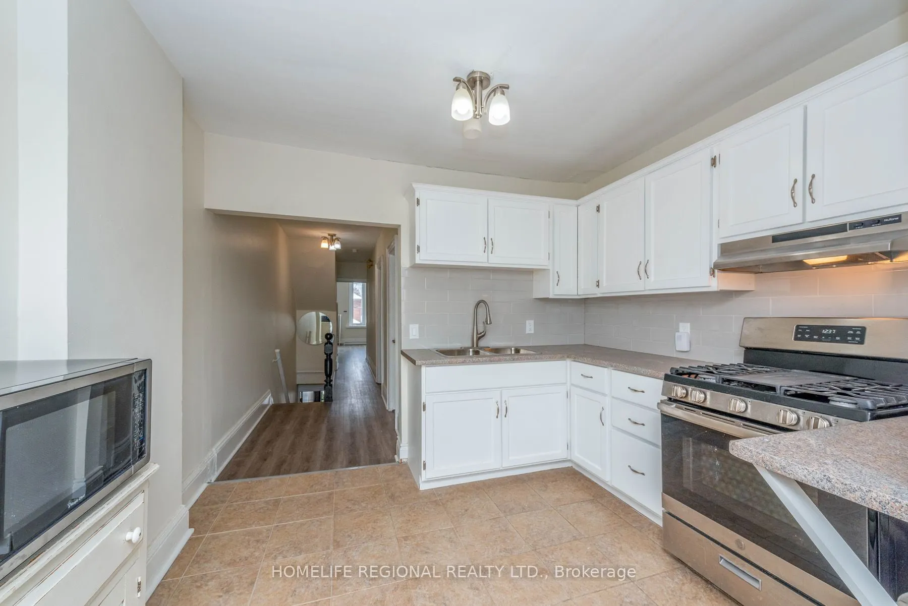 200 Roxton Road