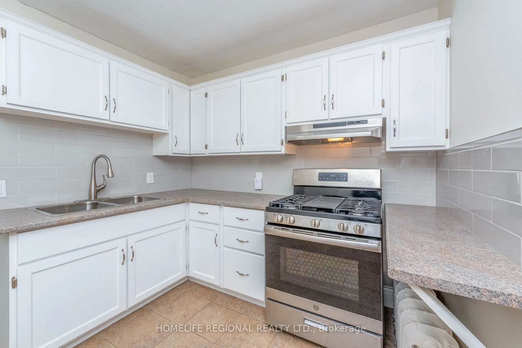 200 Roxton Road