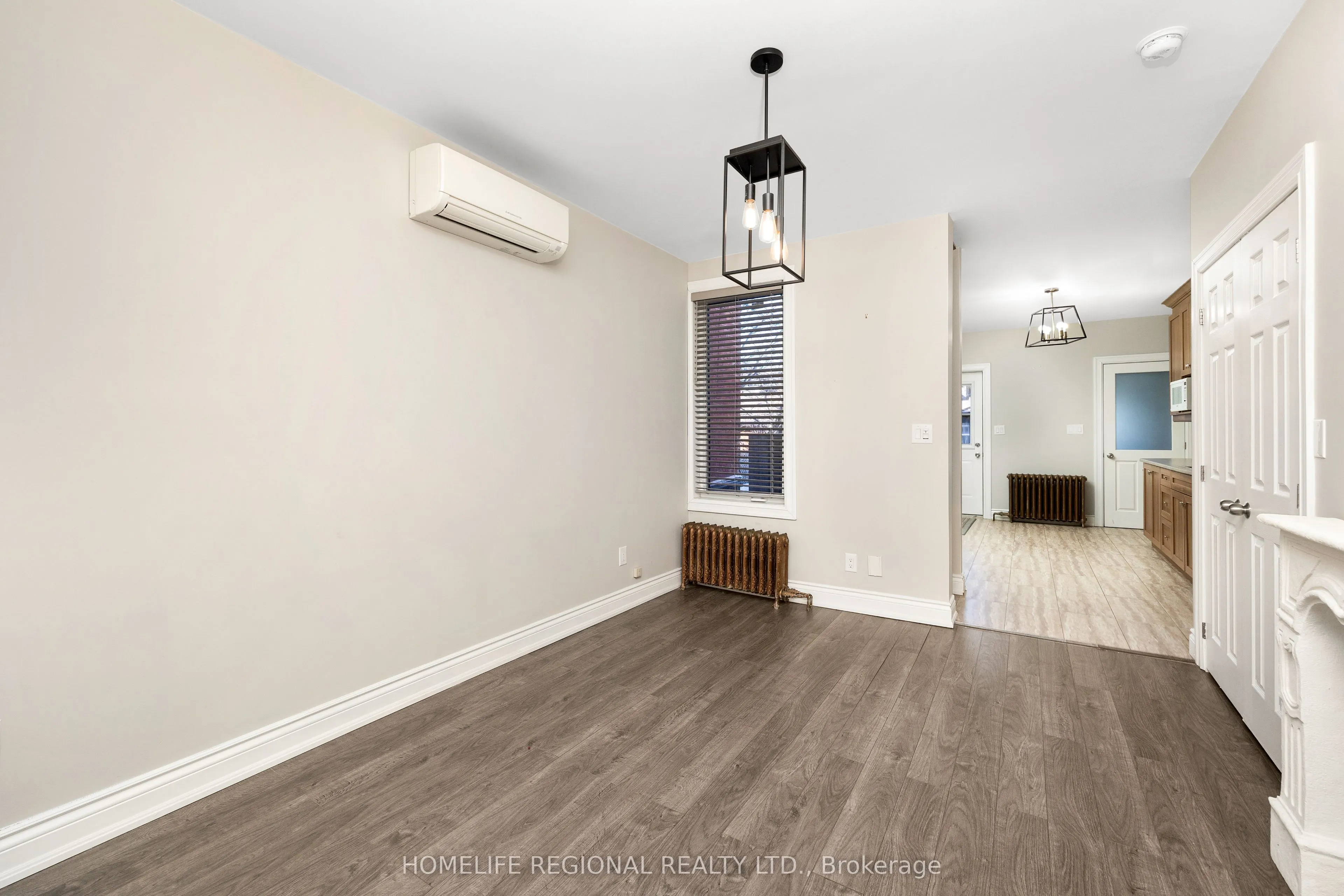 200 Roxton Road
