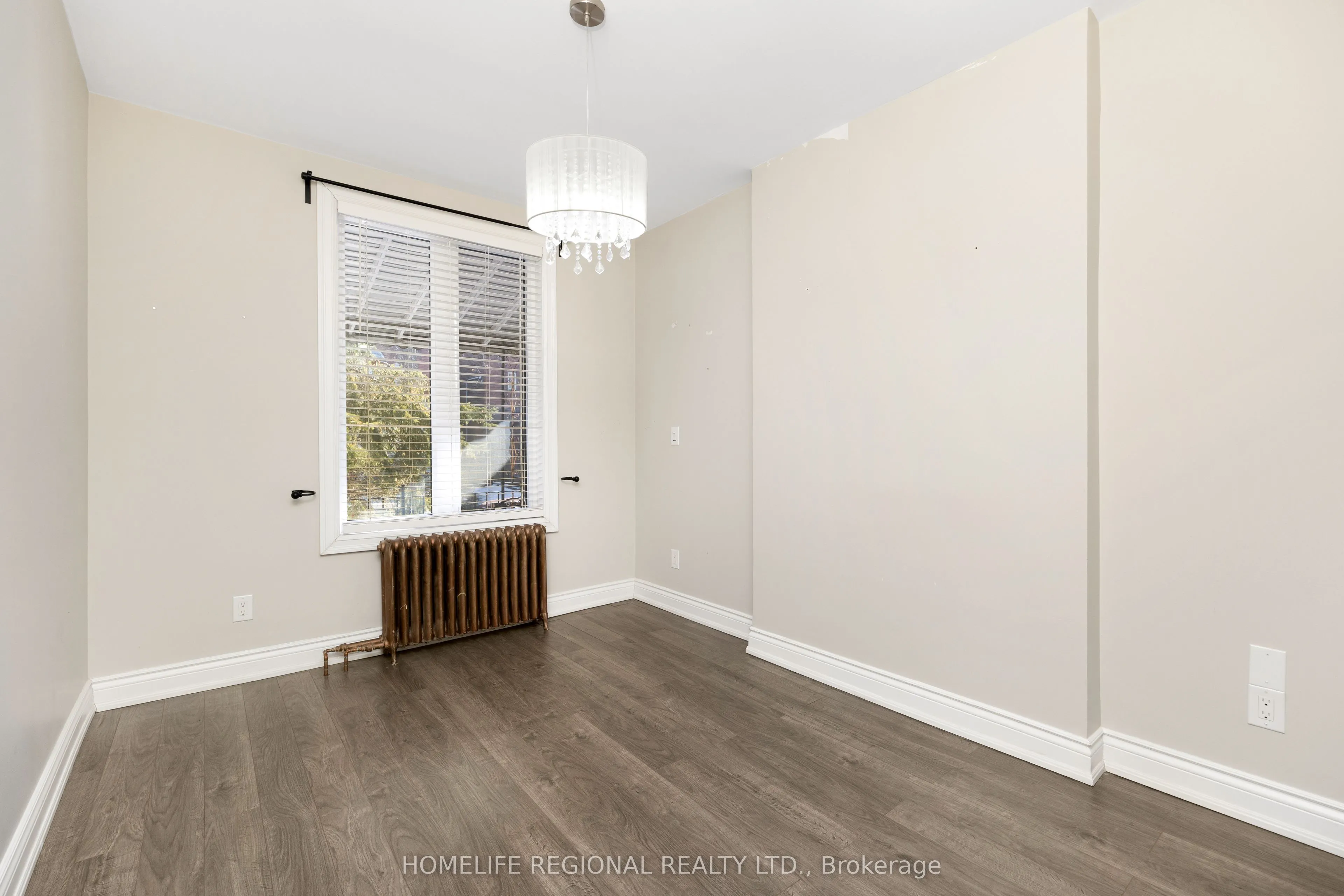 200 Roxton Road