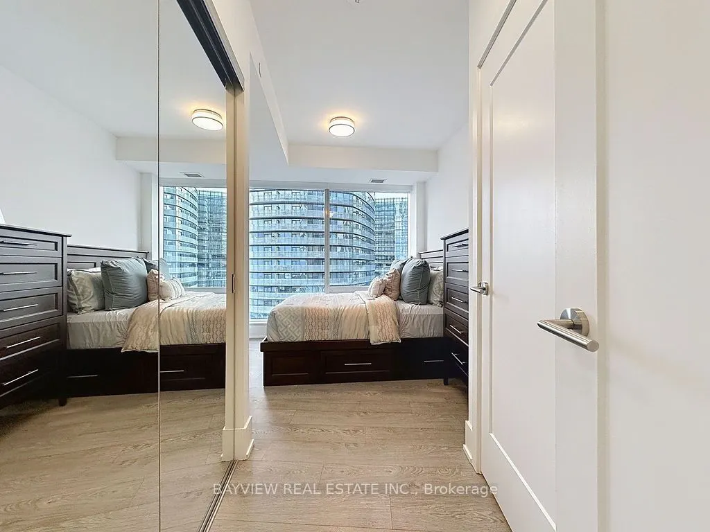 10 York Street #4110