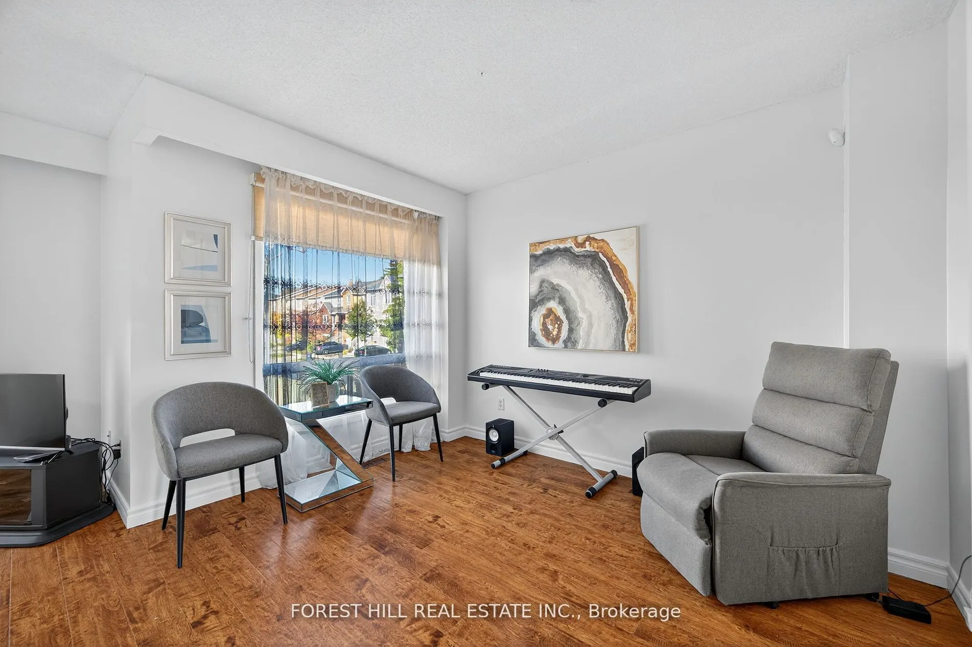 38 Carnival Court