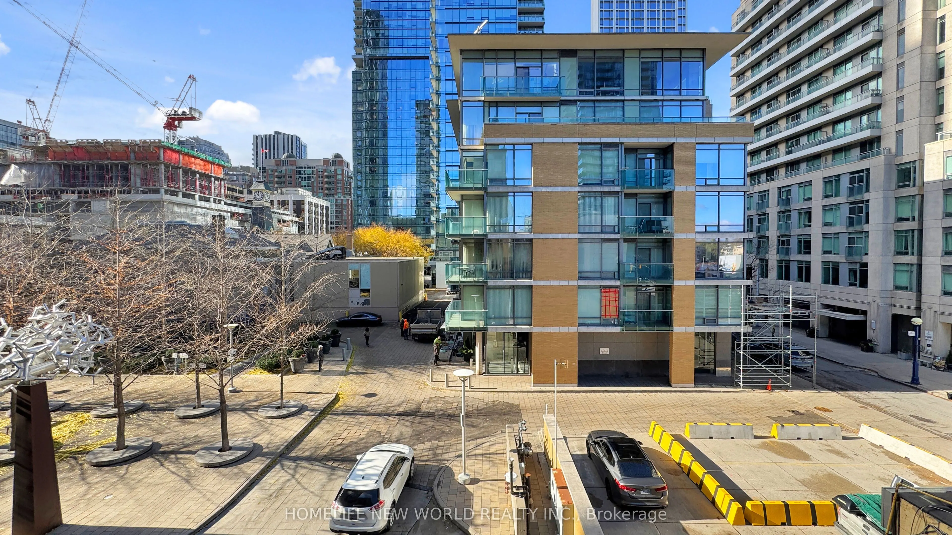 18 Yorkville Avenue #312