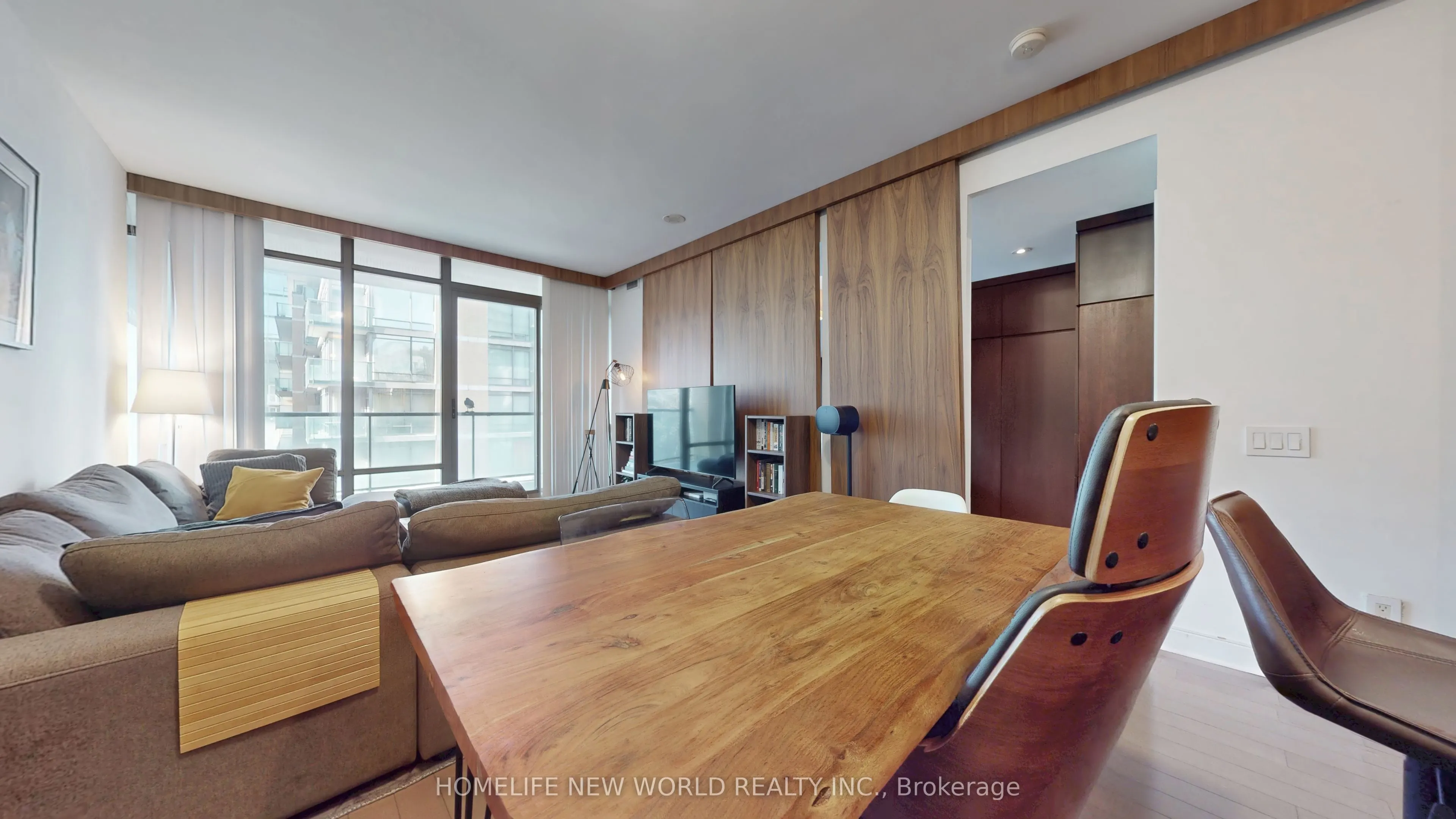 18 Yorkville Avenue #312