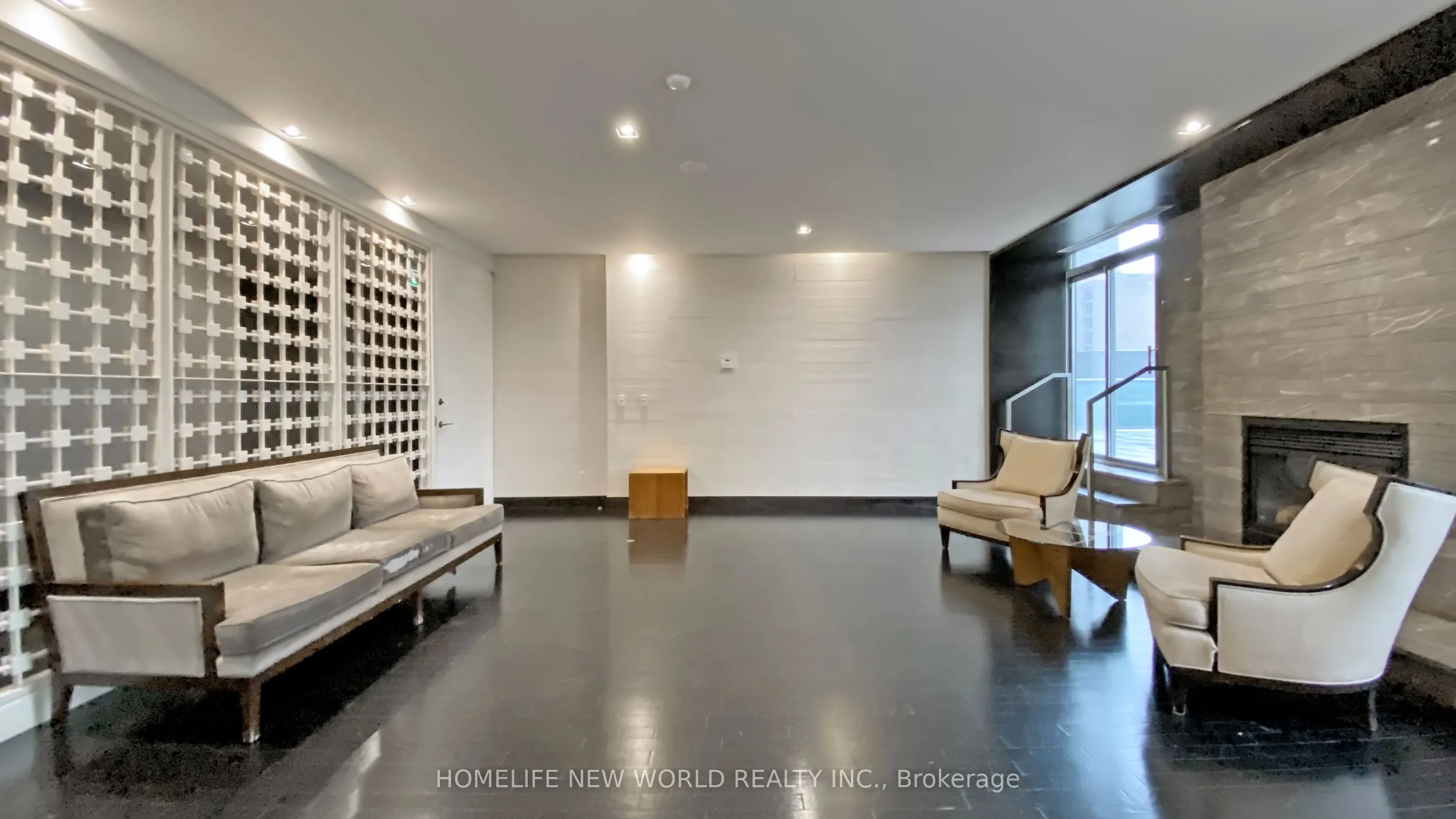 18 Yorkville Avenue #312