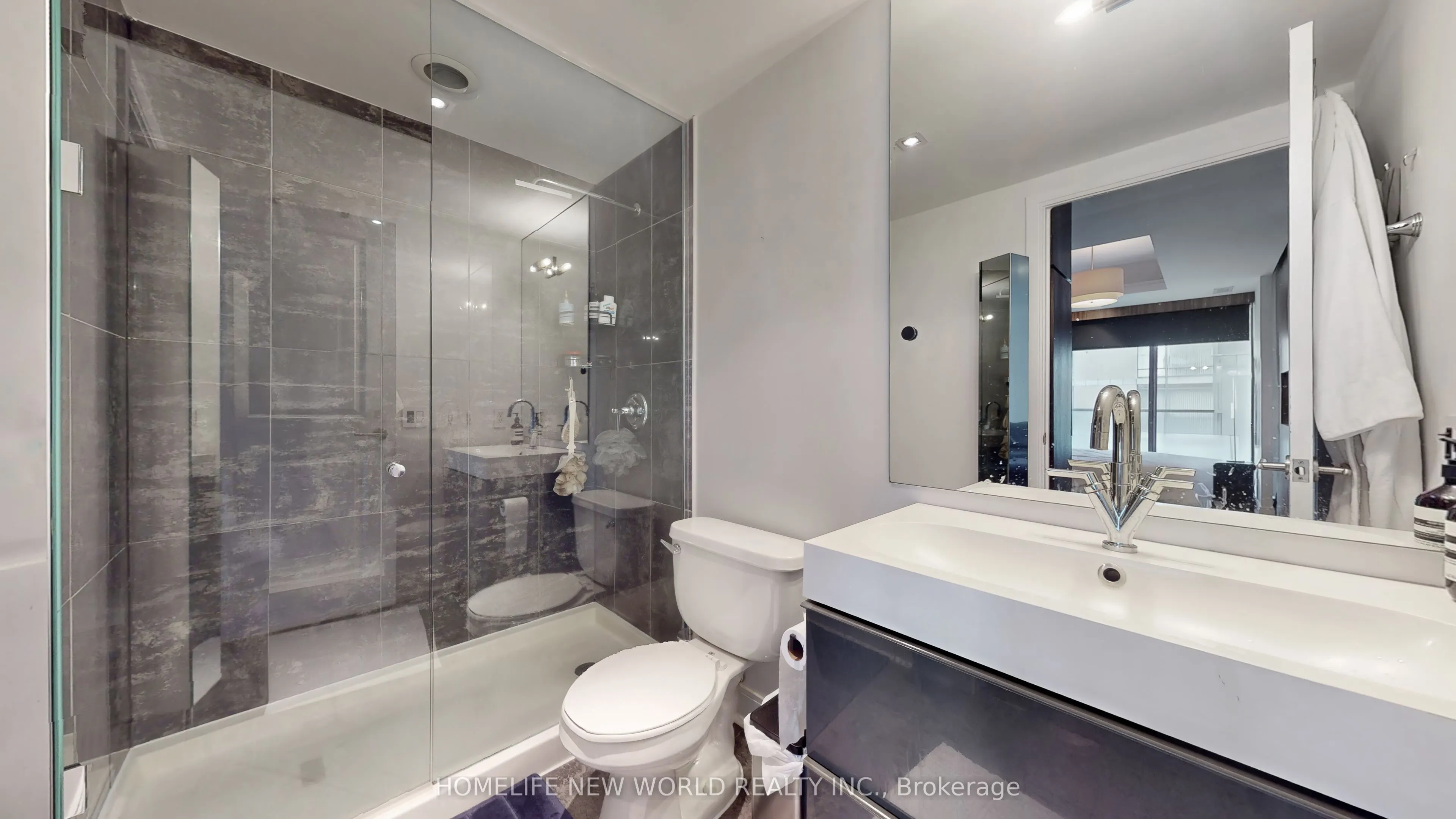 18 Yorkville Avenue #312