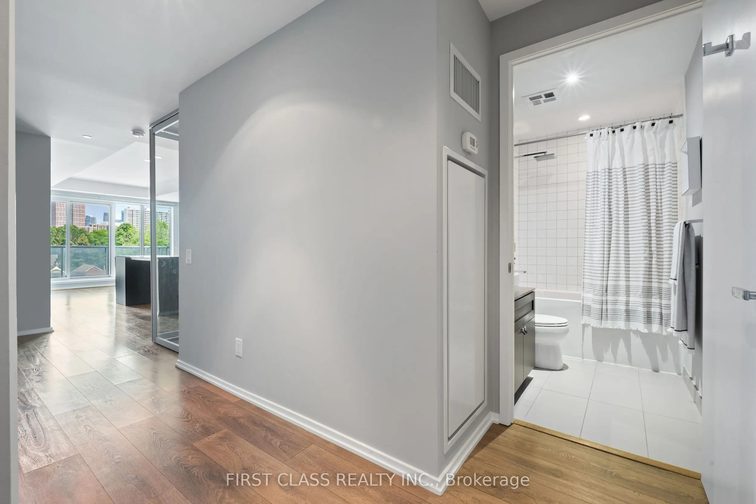 783 Bathurst Street #413