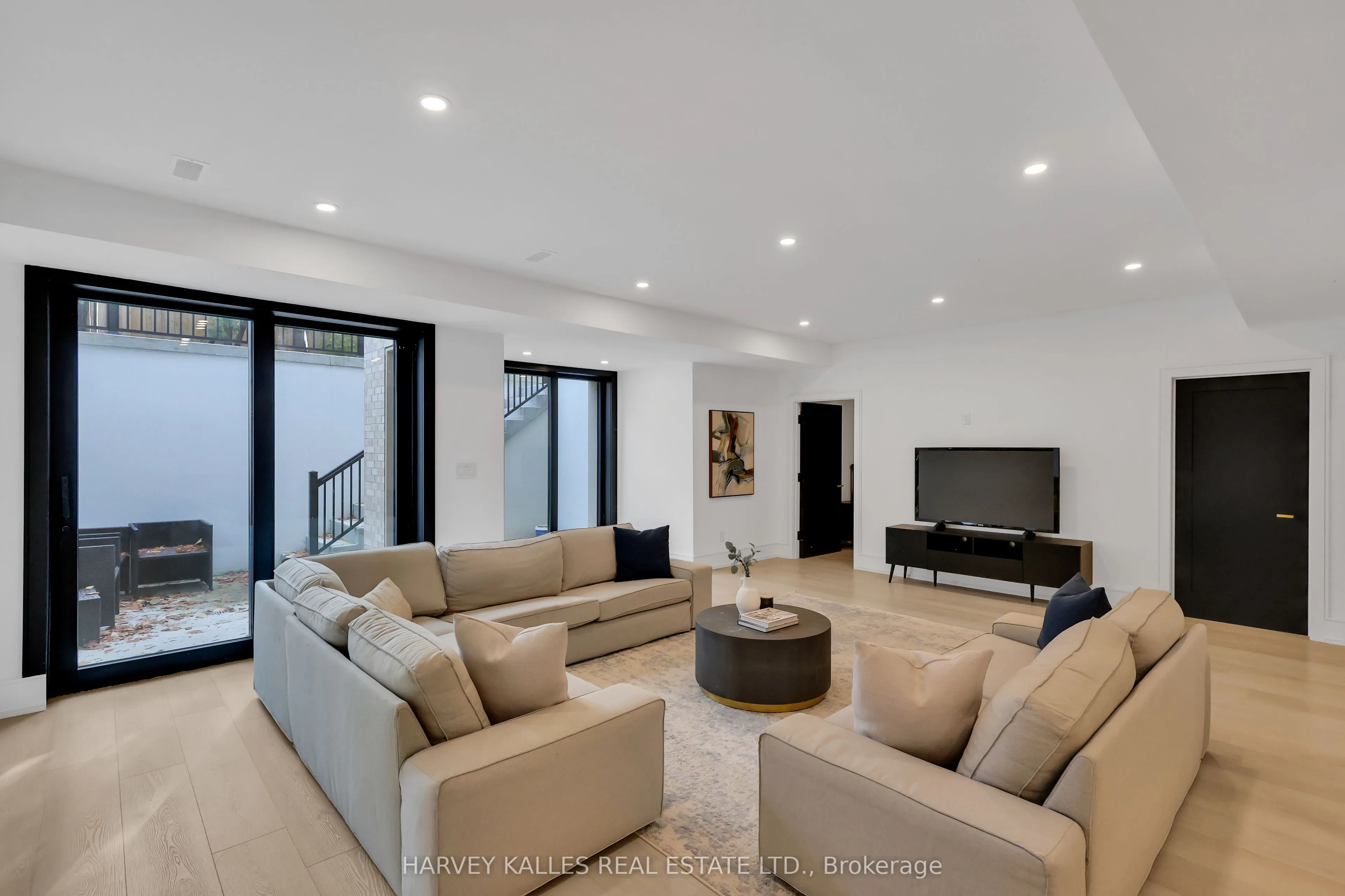 159 Cortleigh Boulevard