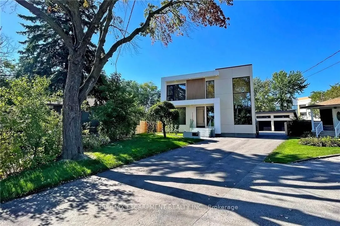 28 Dunsmore Gardens