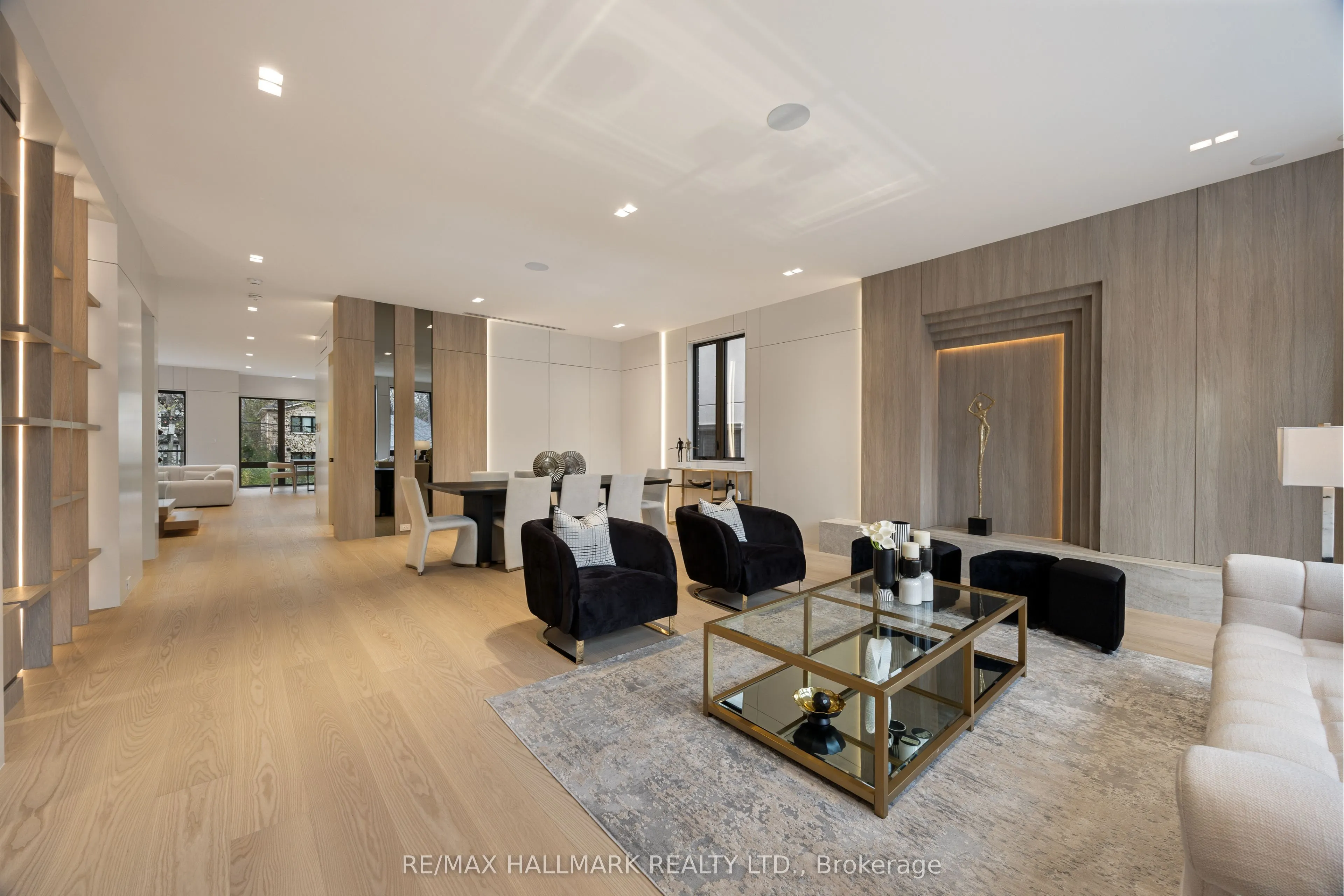 652 Bedford Park Avenue
