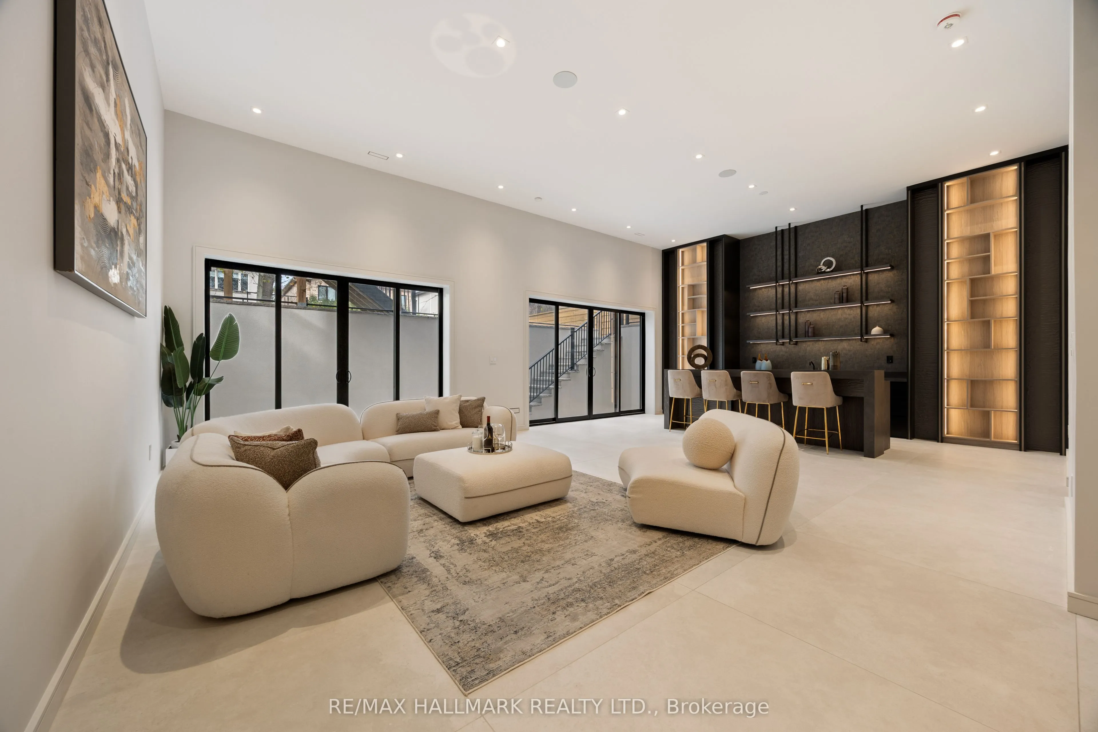 652 Bedford Park Avenue