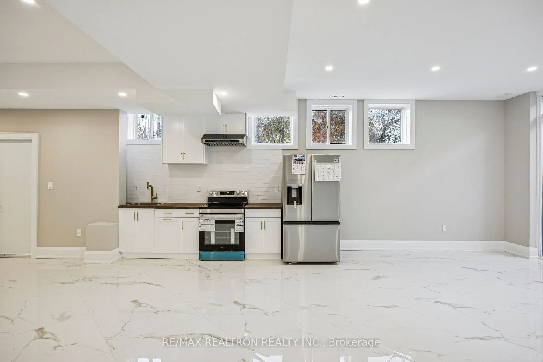 1 Lynnhaven Road