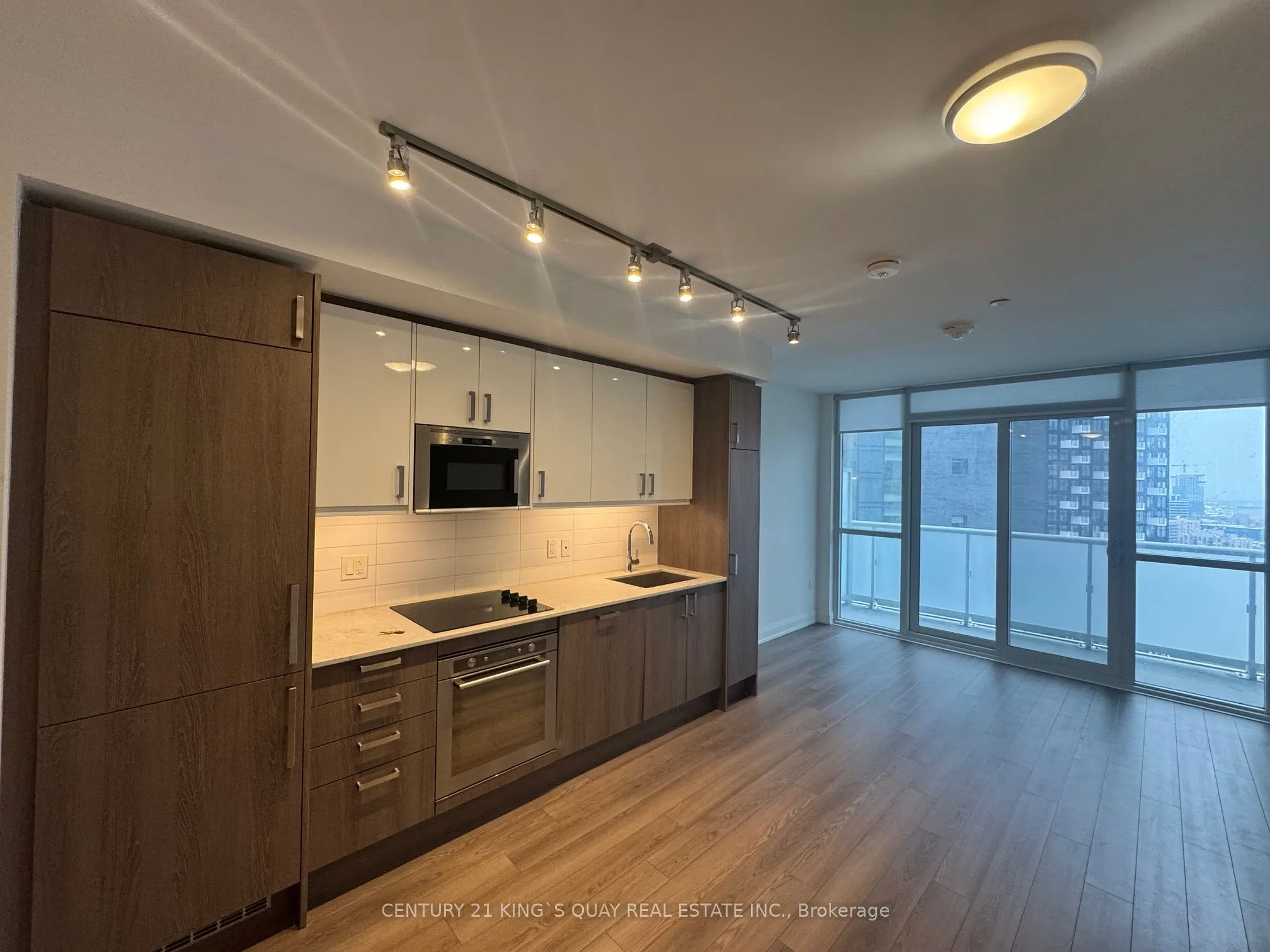 77 Mutual Street #2103