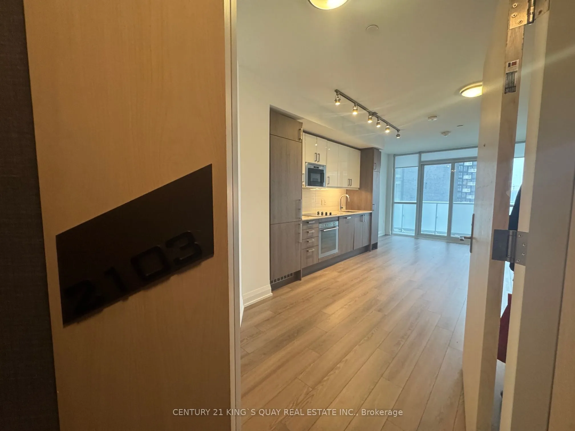 77 Mutual Street #2103