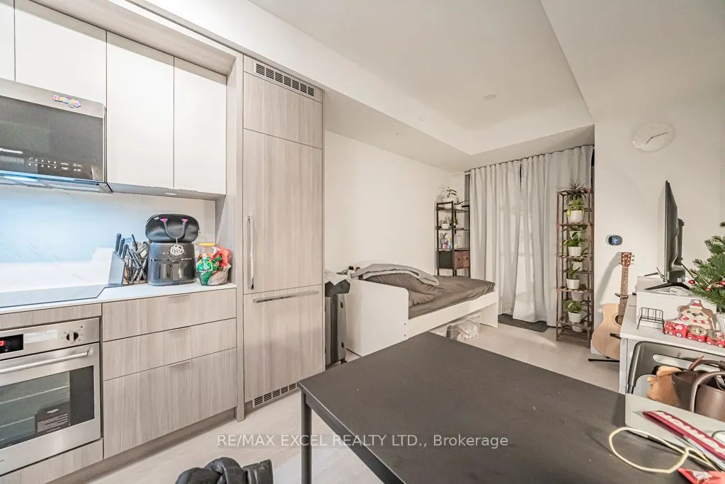 625 Sheppard Avenue E #302