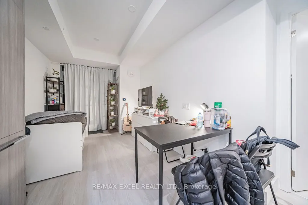 625 Sheppard Avenue E #302