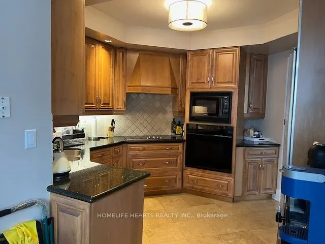 10 Bellair Street #902
