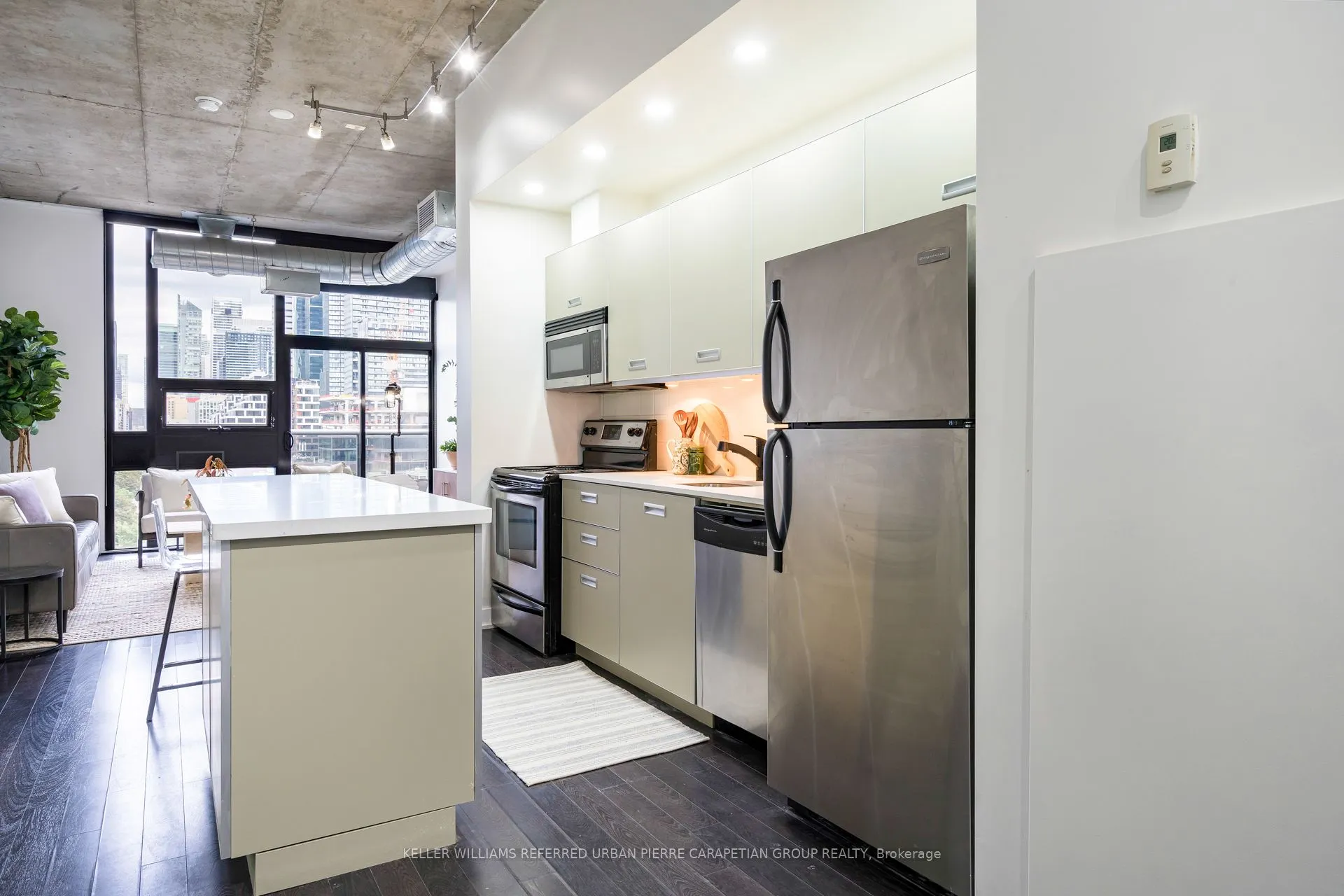 60 Bathurst Street #PH 1008