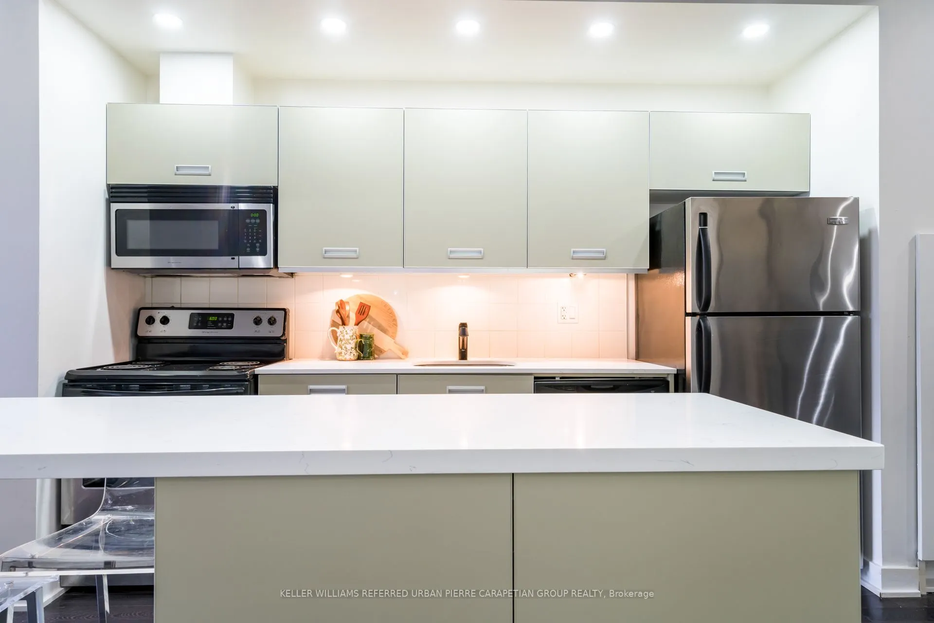 60 Bathurst Street #PH 1008