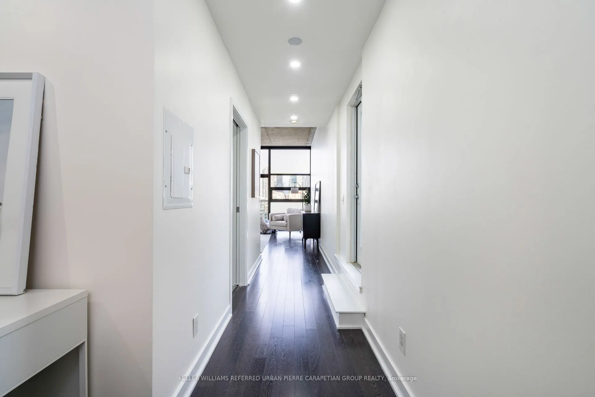 60 Bathurst Street #PH 1008