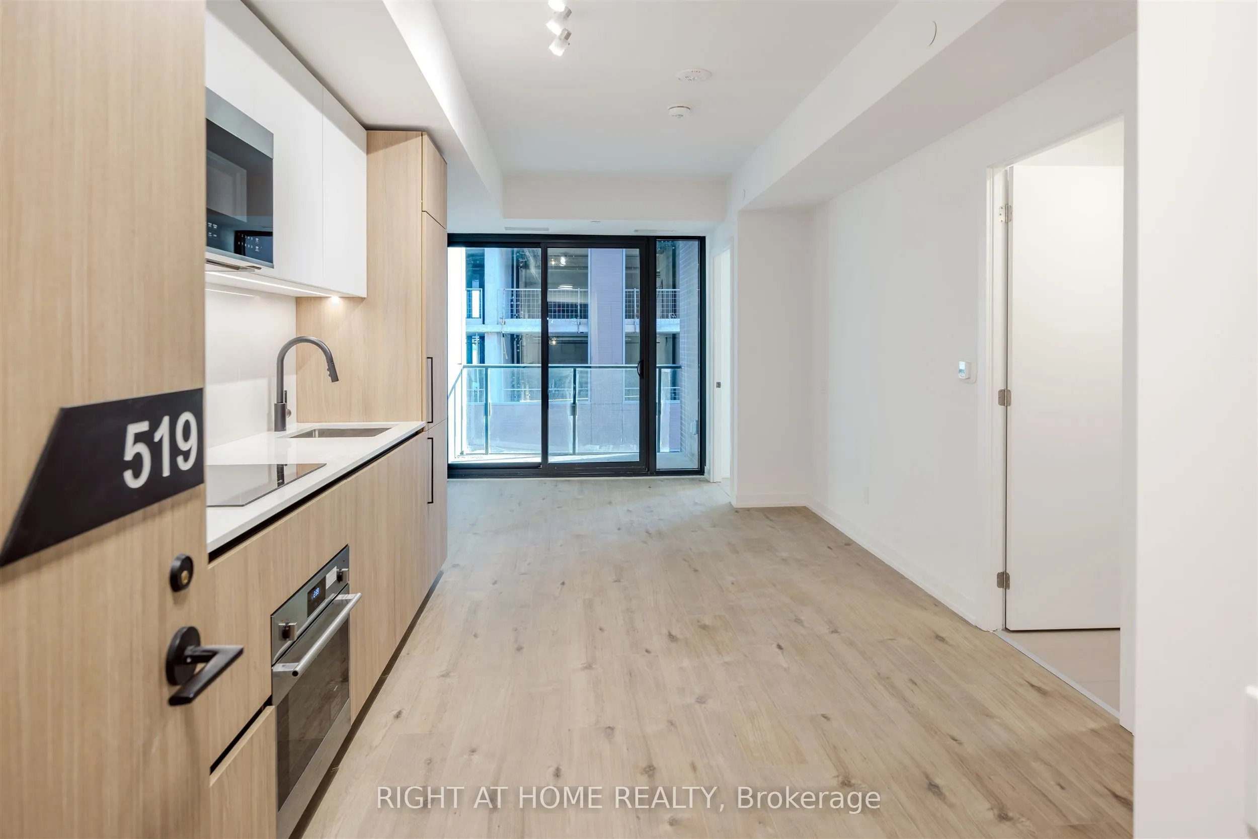 35 Parliament Street #519