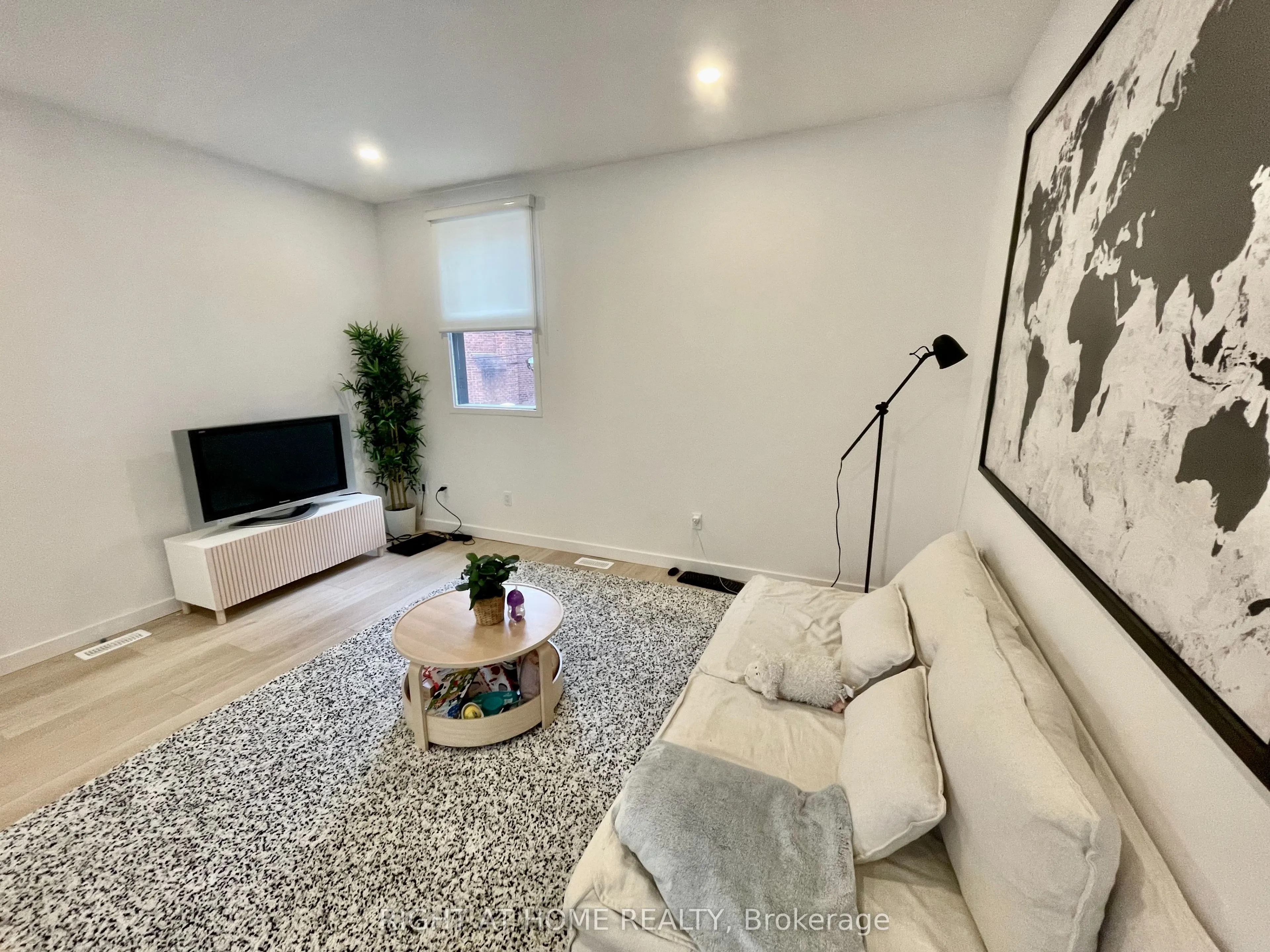 367 Howland Avenue #5