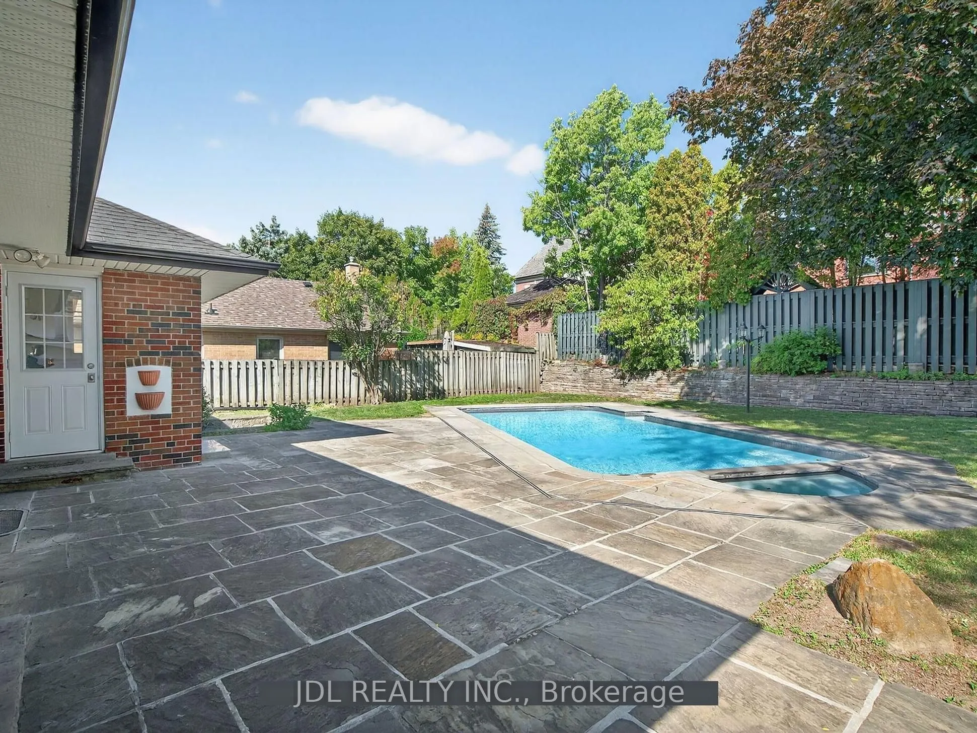 530 Blythwood Road