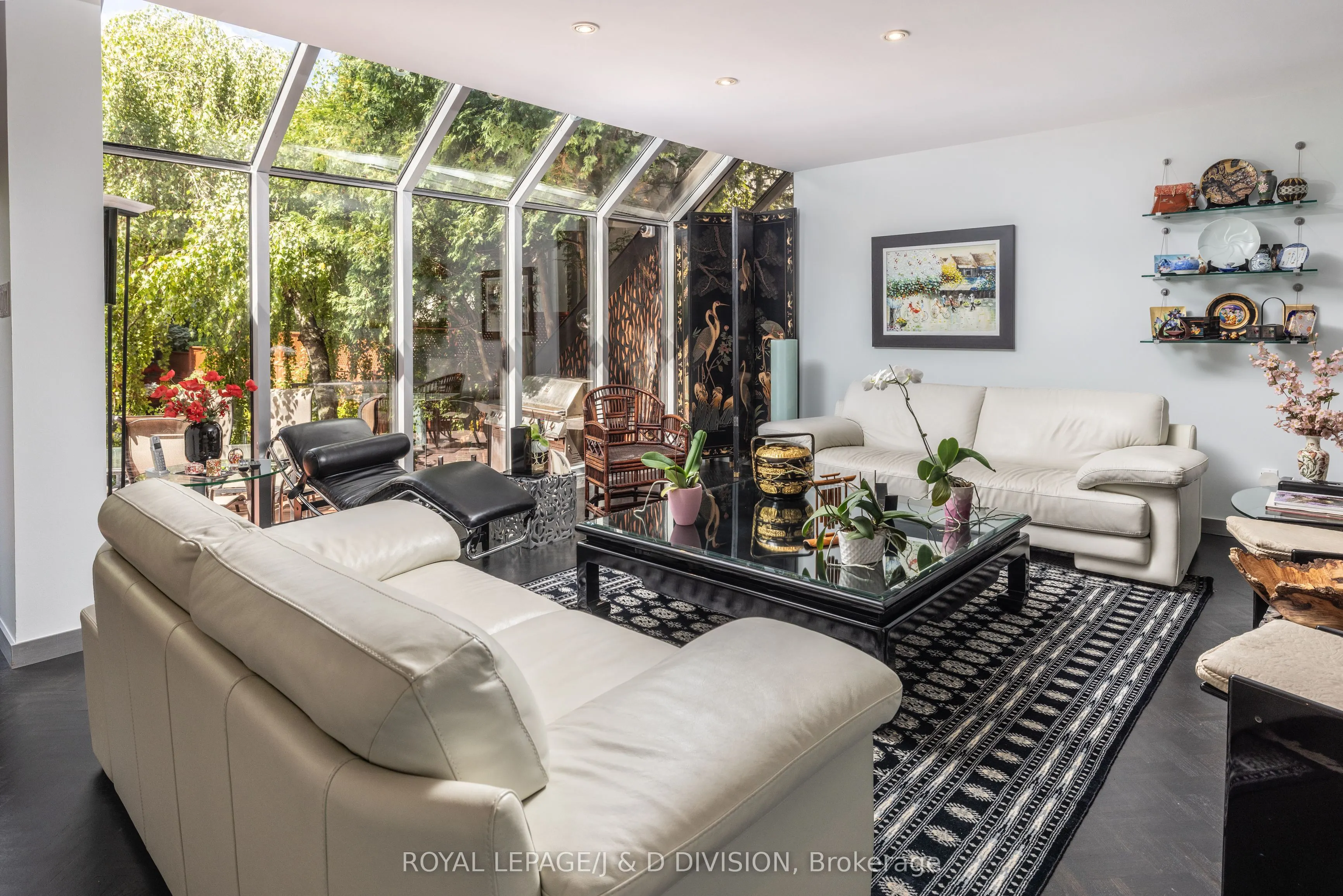 428 Russell Hill Road