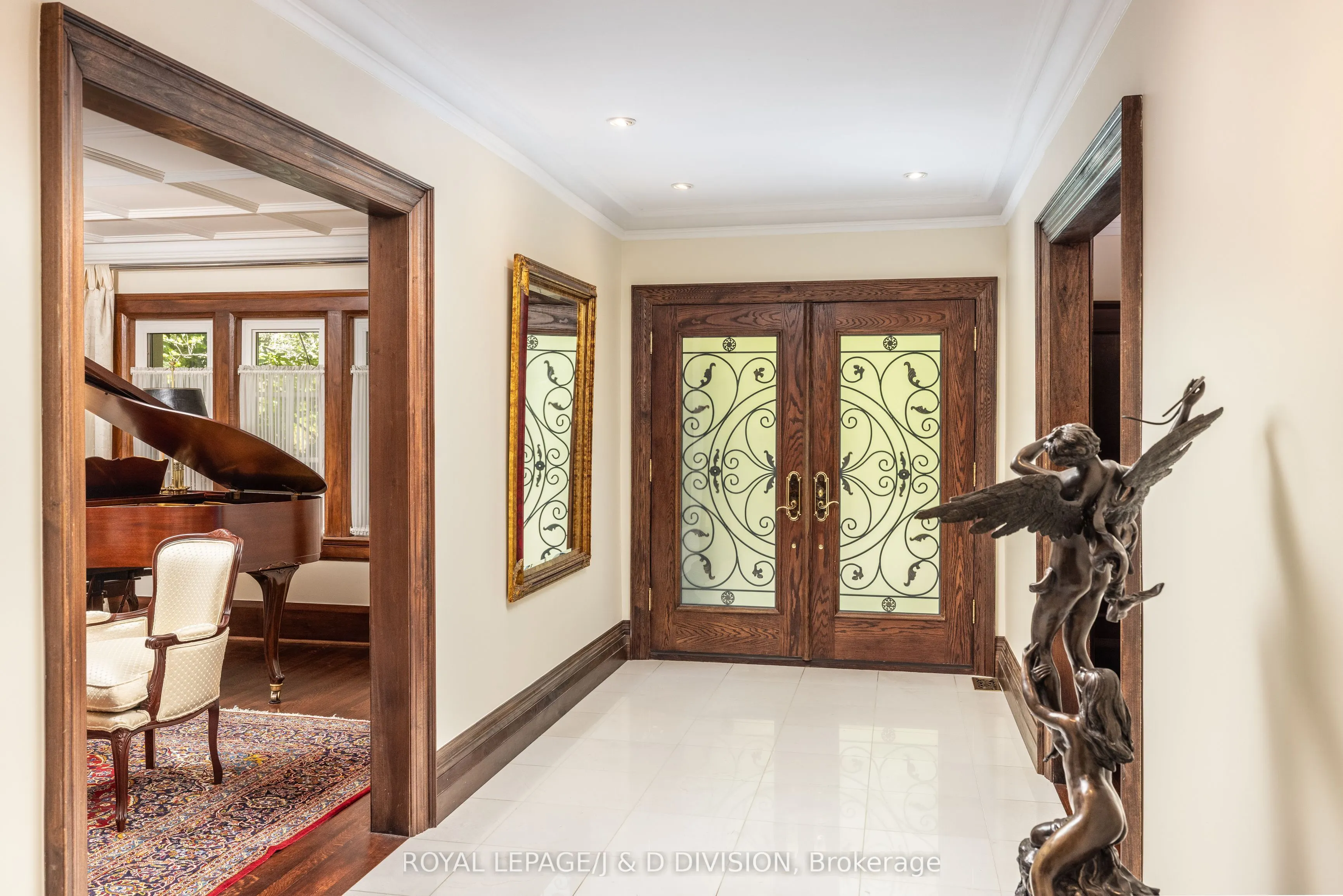 428 Russell Hill Road