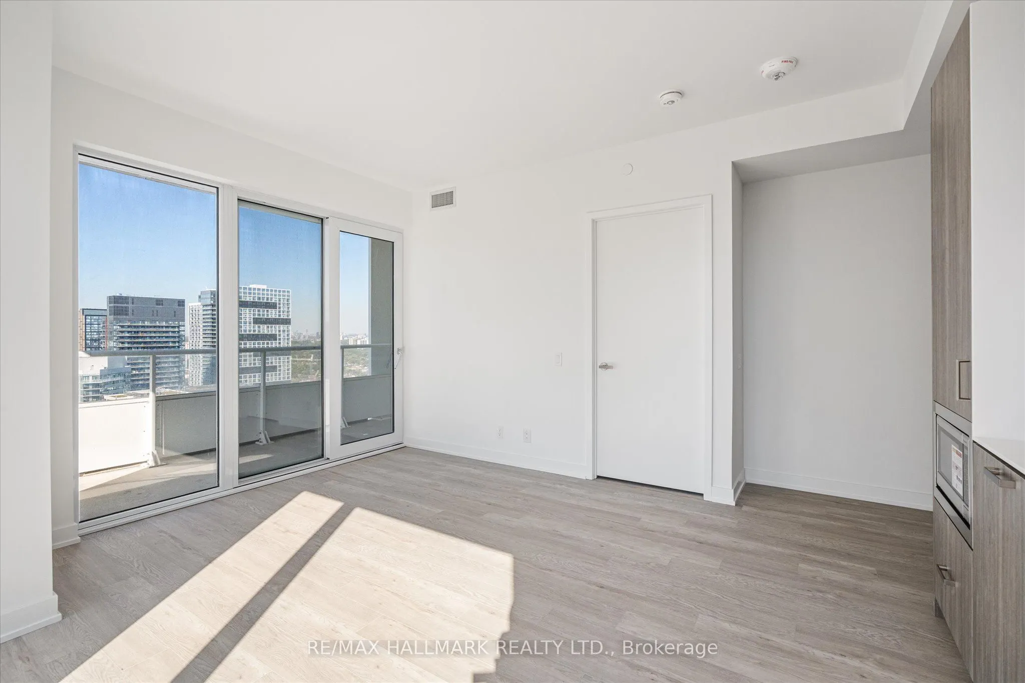 88 Queen Street E #4711