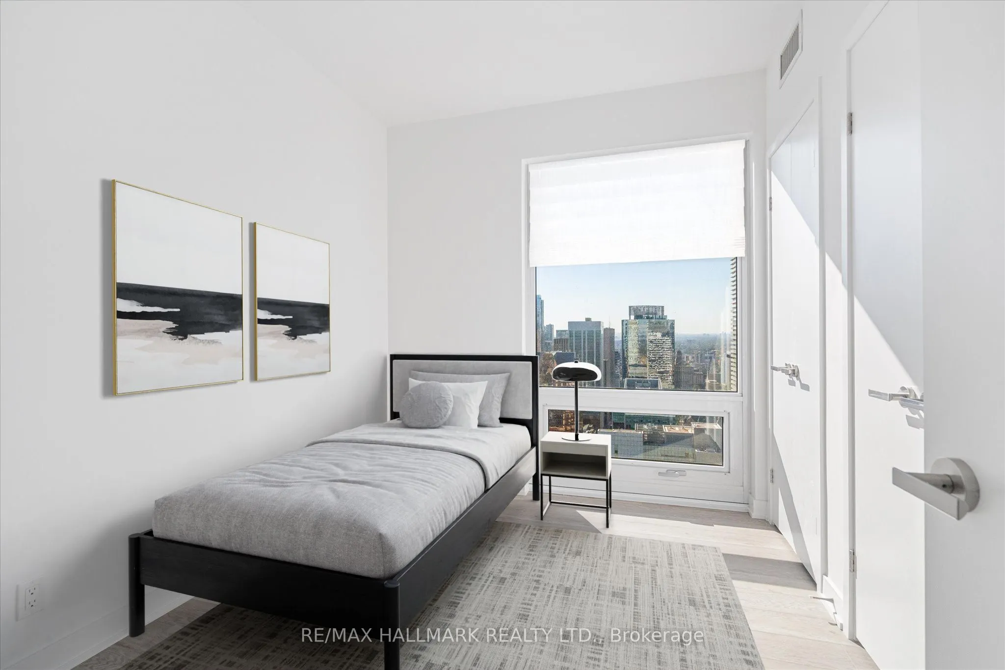 88 Queen Street E #4711
