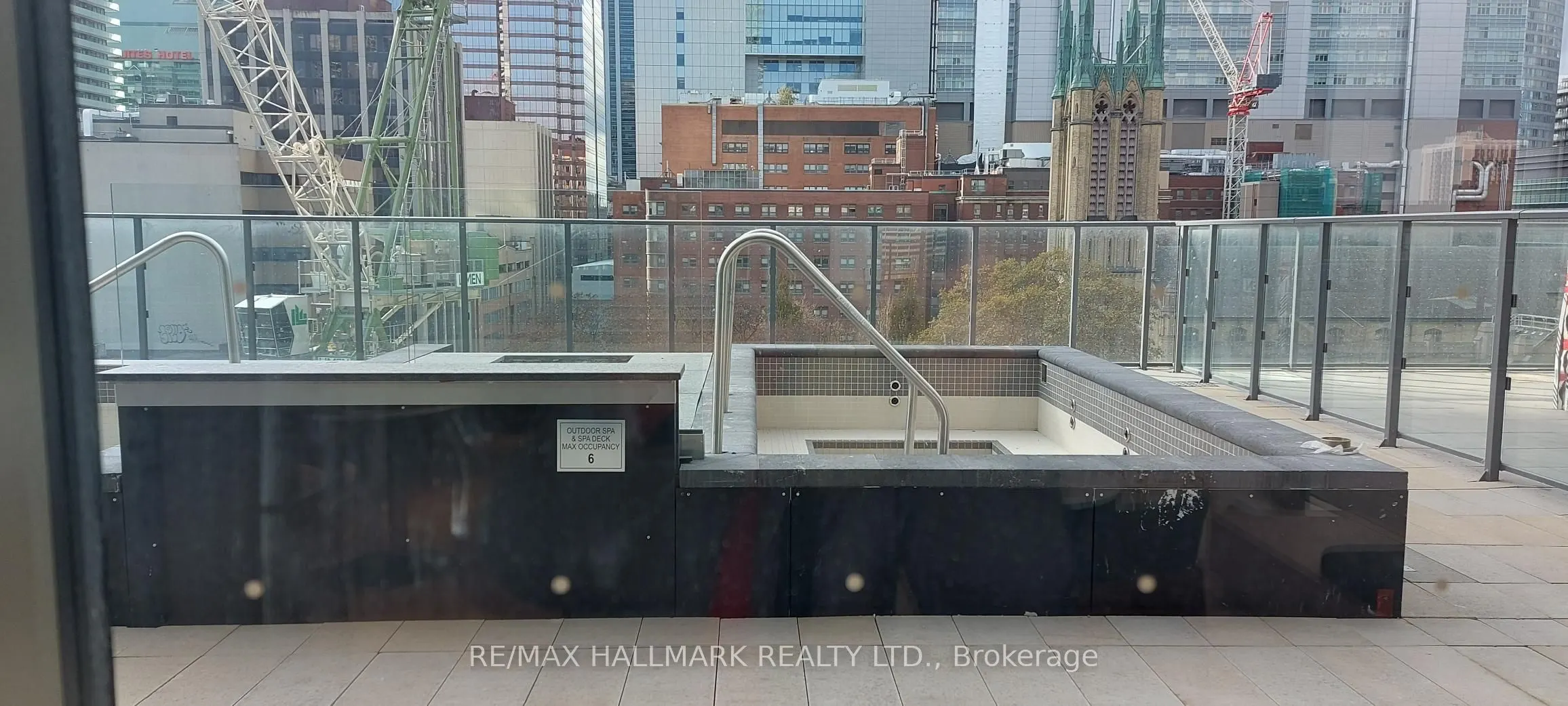 88 Queen Street E #4711