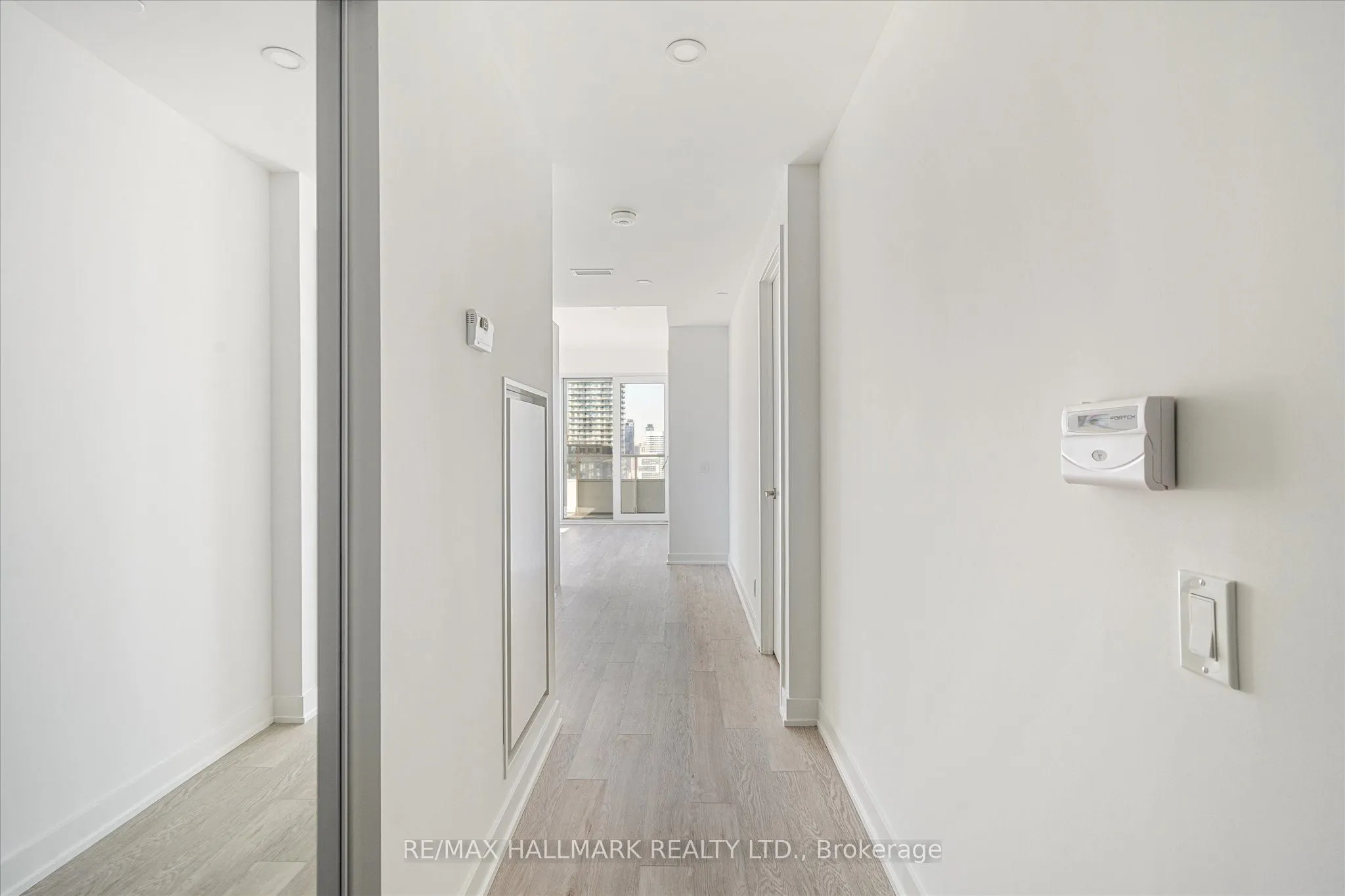 88 Queen Street E #4711