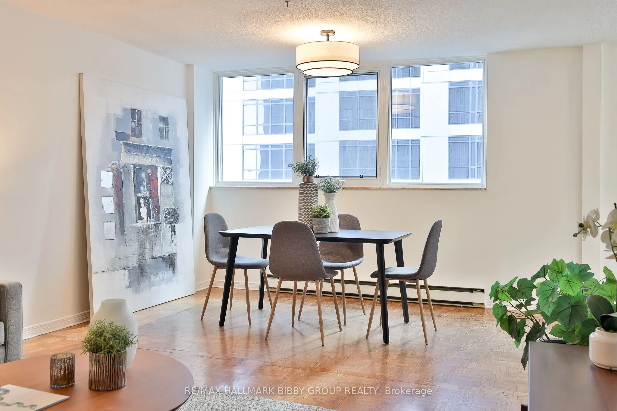 360 Bloor Street E #1007