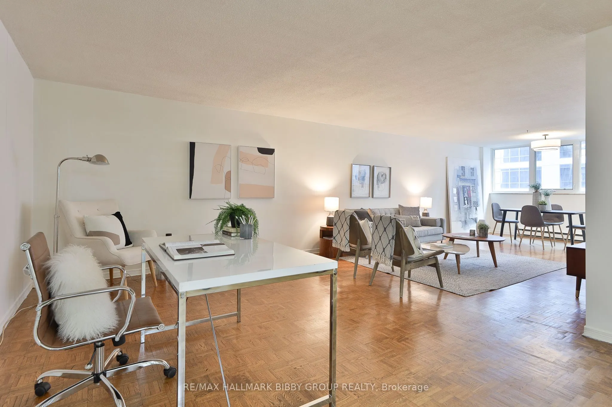 360 Bloor Street E #1007