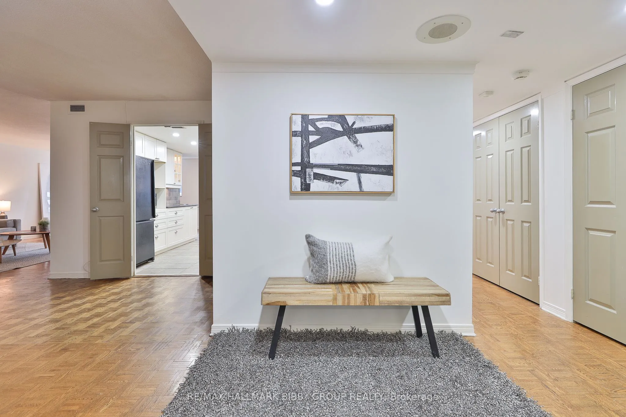 360 Bloor Street E #1007
