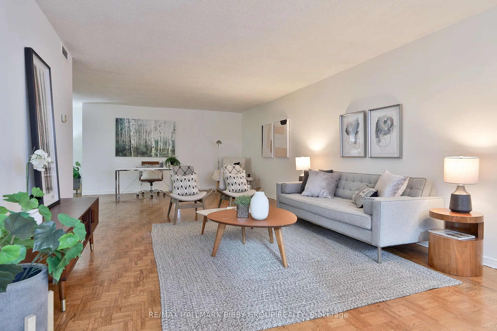 360 Bloor Street E #1007