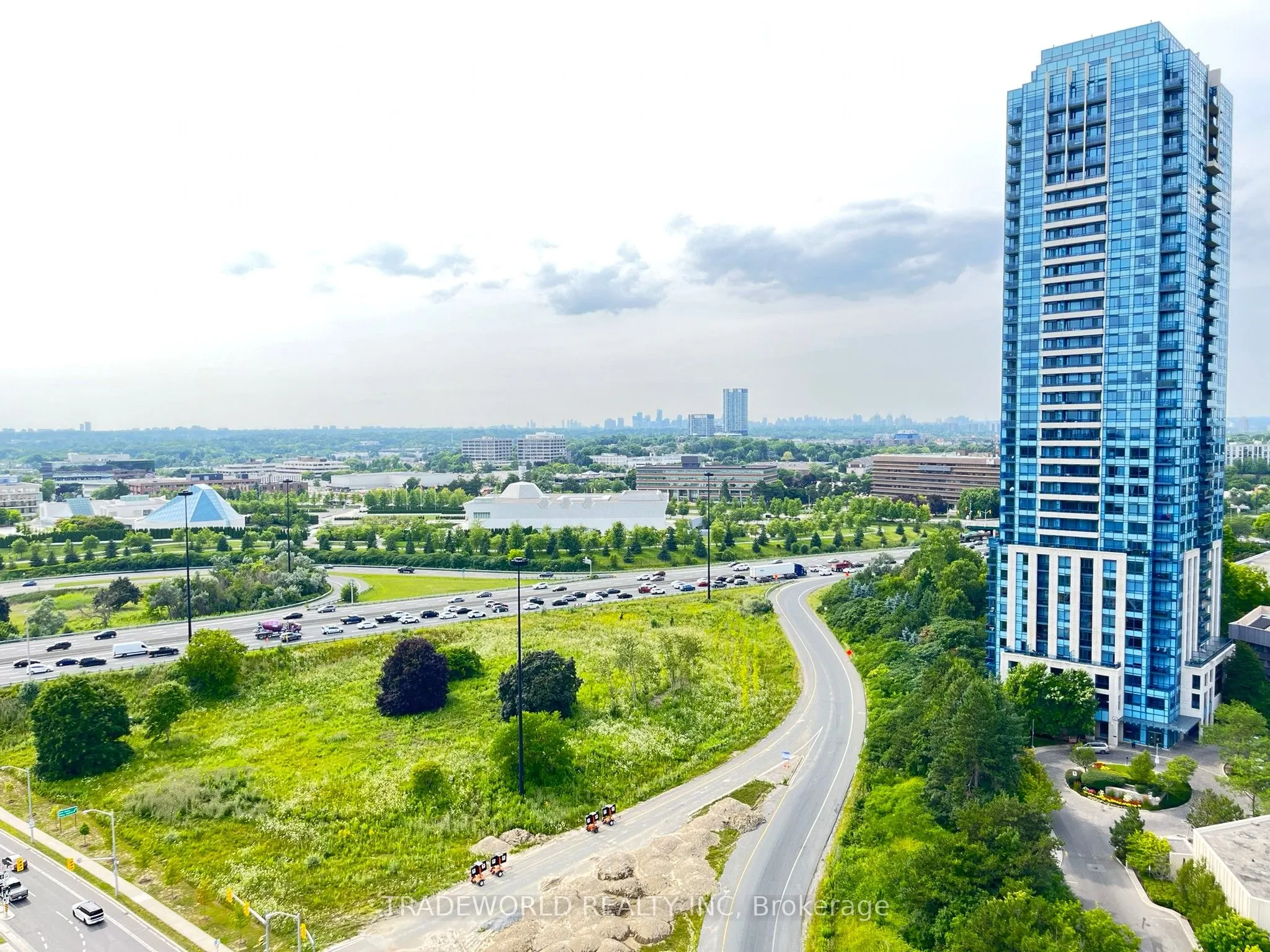 215 Wynford Drive #2307